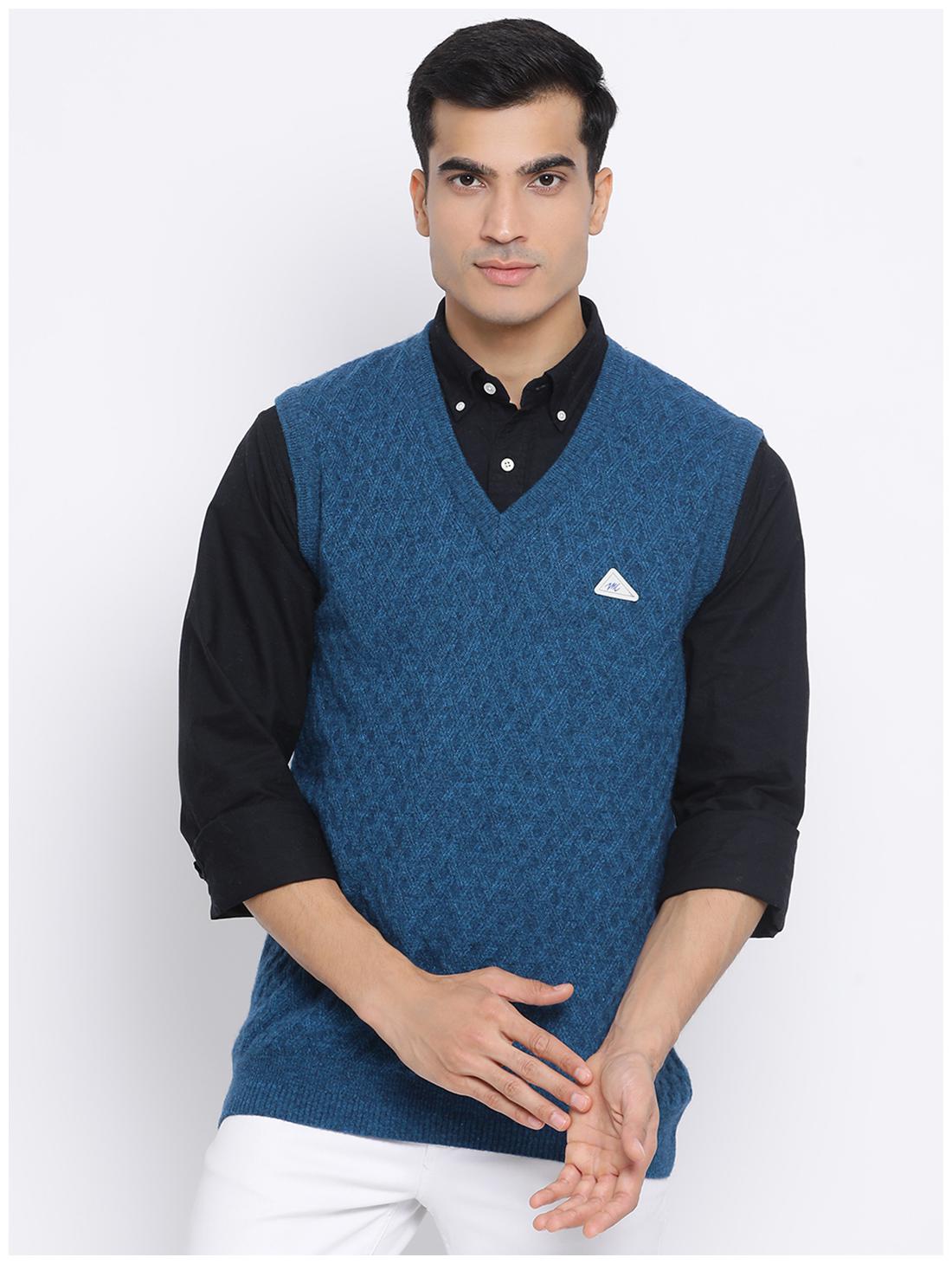 

Monte Carlo Men Blue V neck Longline sweater