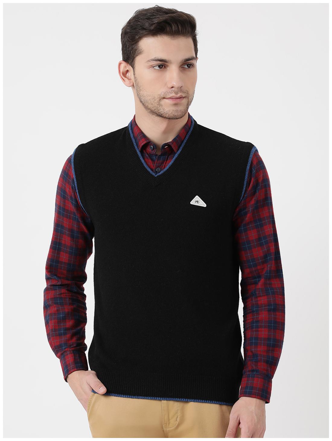 

Monte Carlo Men Black V neck Longline sweater