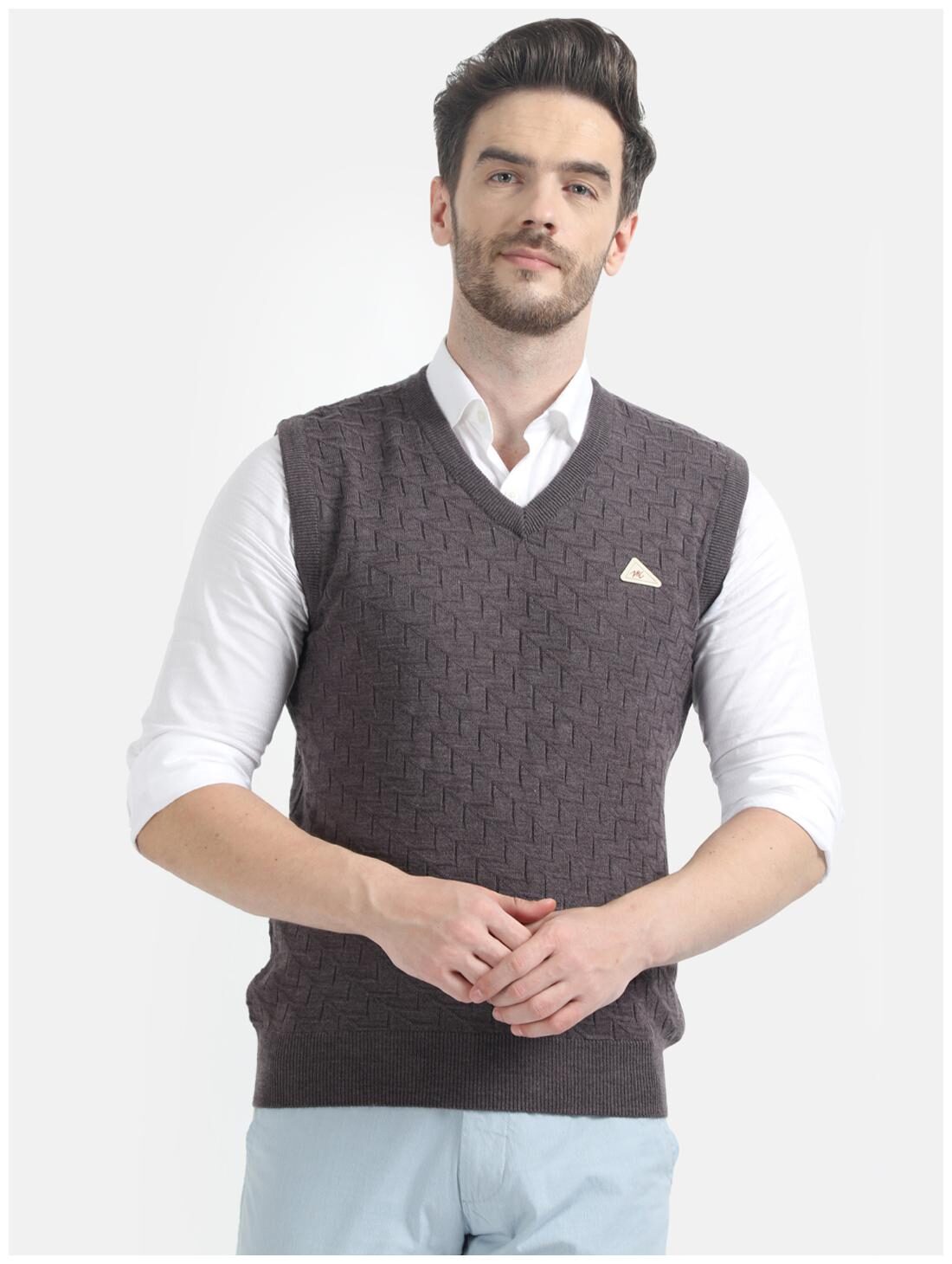 

Monte Carlo Men Grey V neck Longline sweater