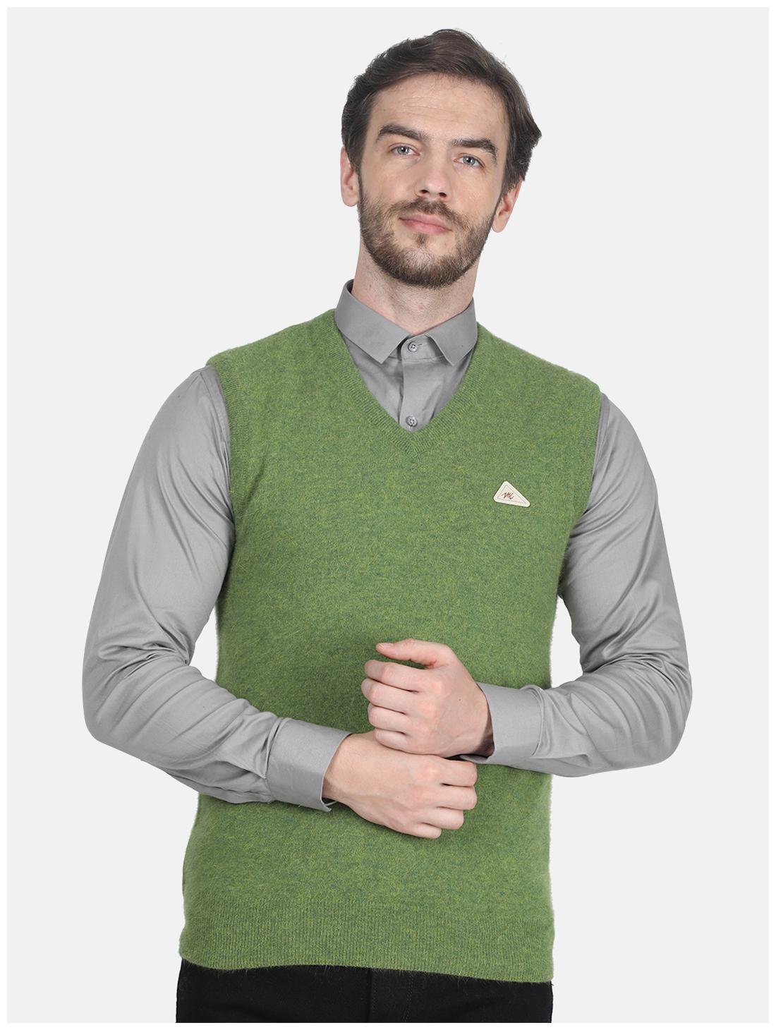 

Monte Carlo Men Green V neck Longline sweater