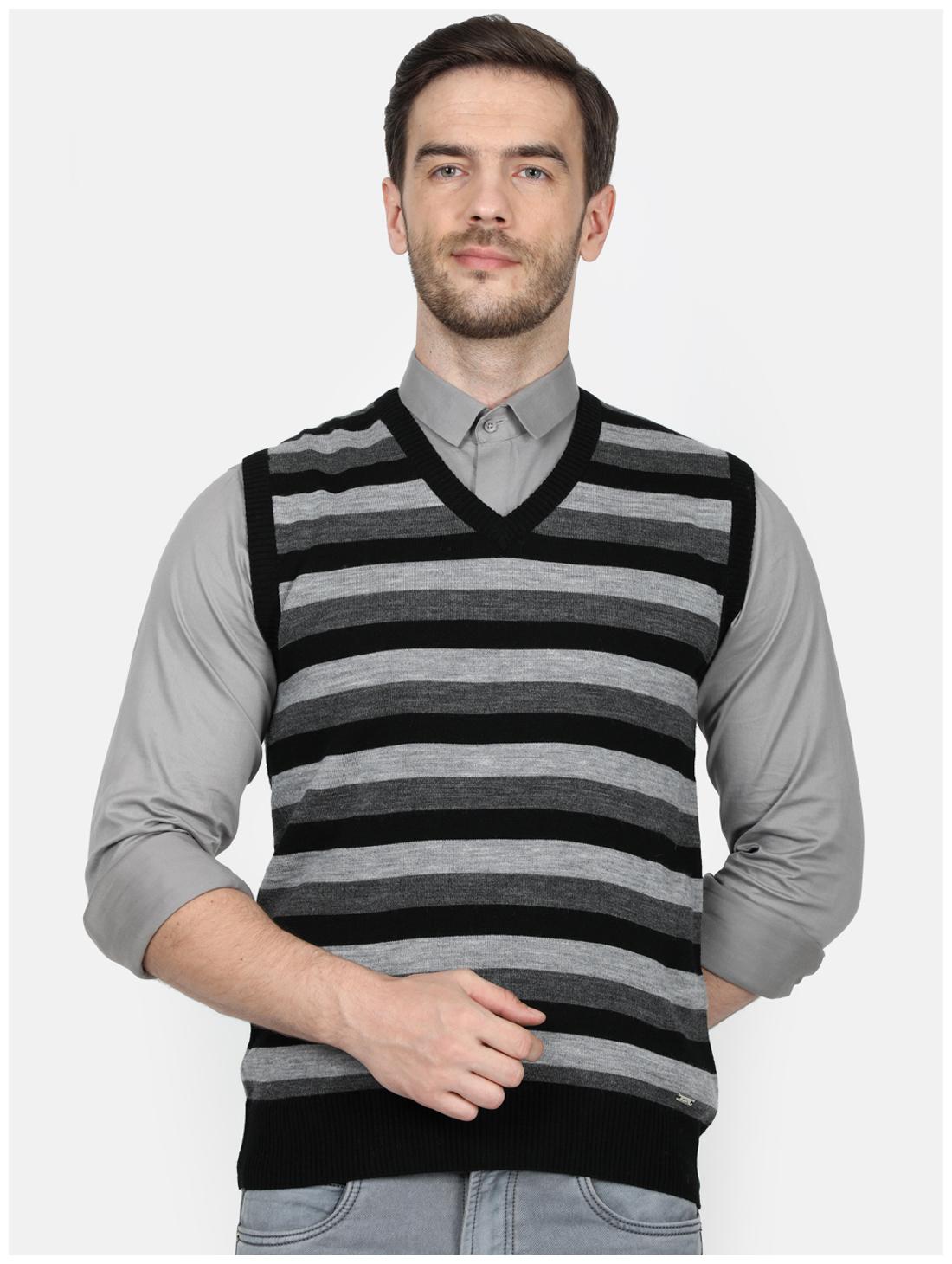 

Monte Carlo Men Black V neck Pullover