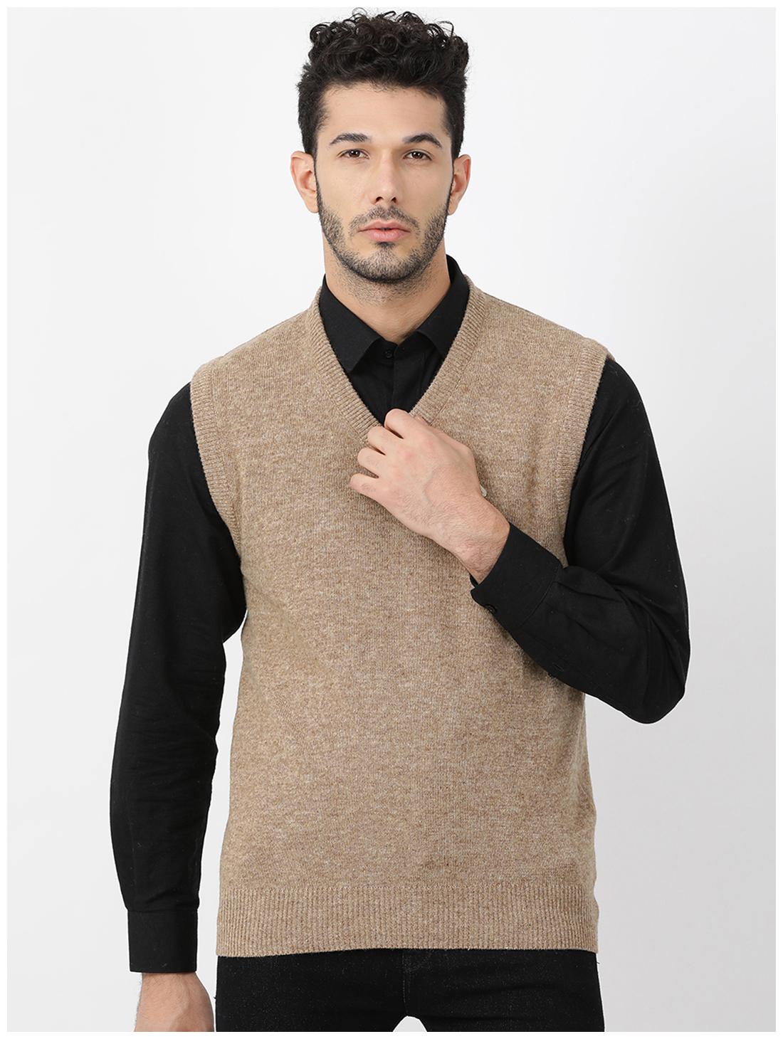 

Monte Carlo Men Beige V neck Longline sweater