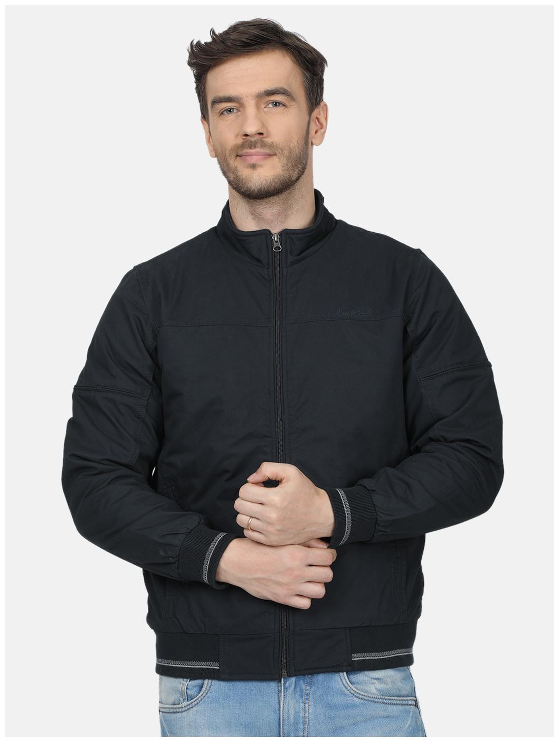 

Monte Carlo Men Black Solid Down jacket