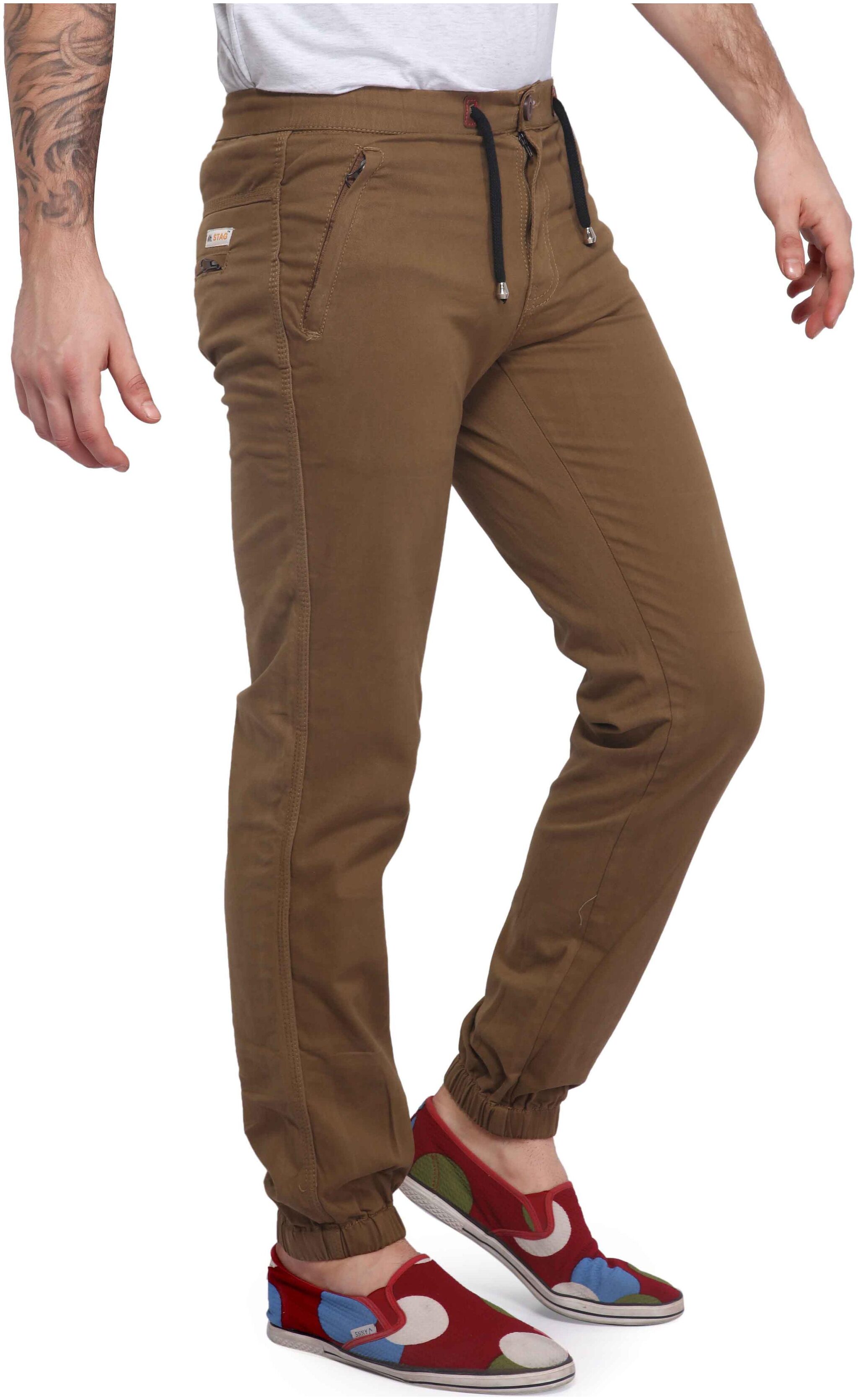 

Mr STAG Men Brown Solid Regular fit Joggers