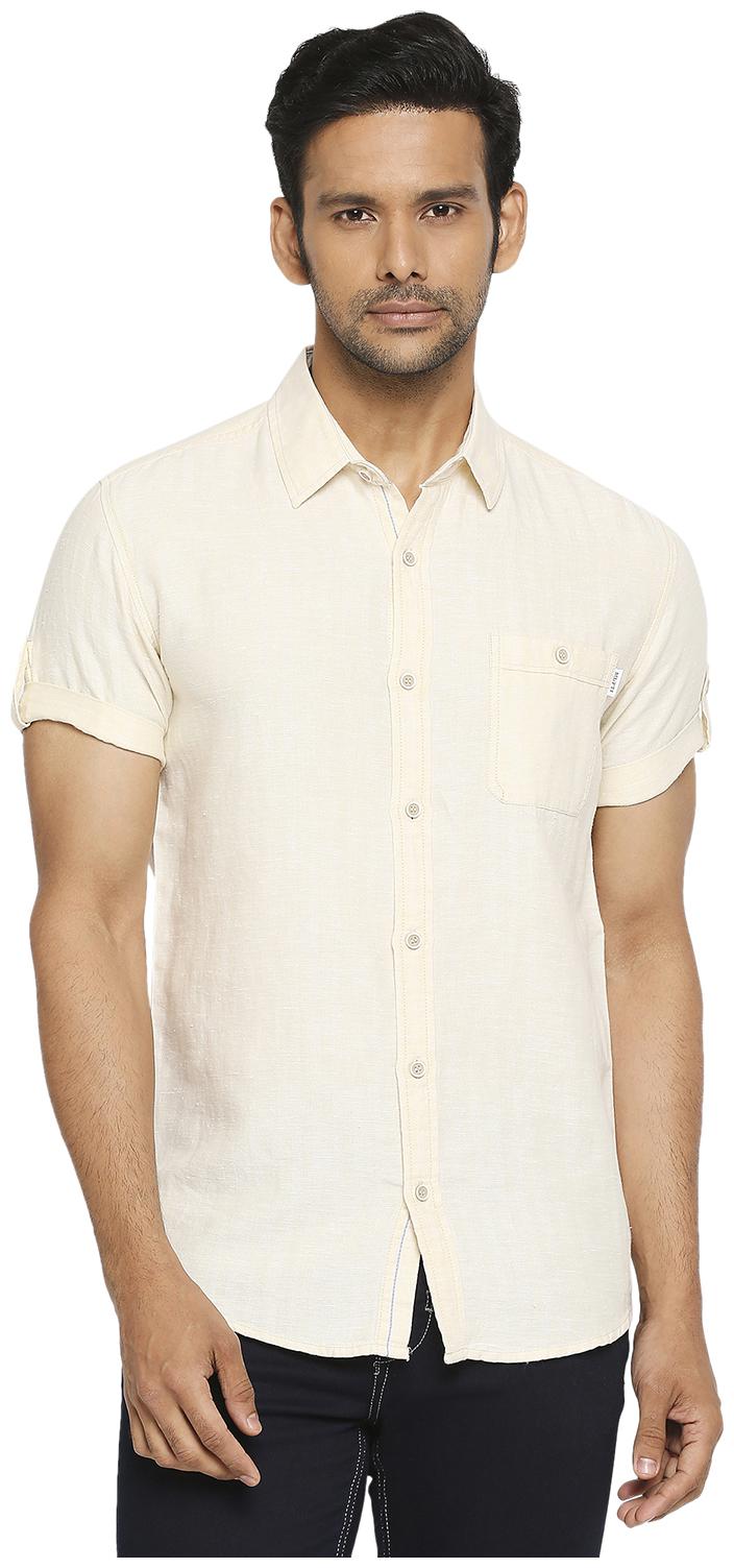 

Mufti Men Beige Solid Slim Fit Casual Shirt