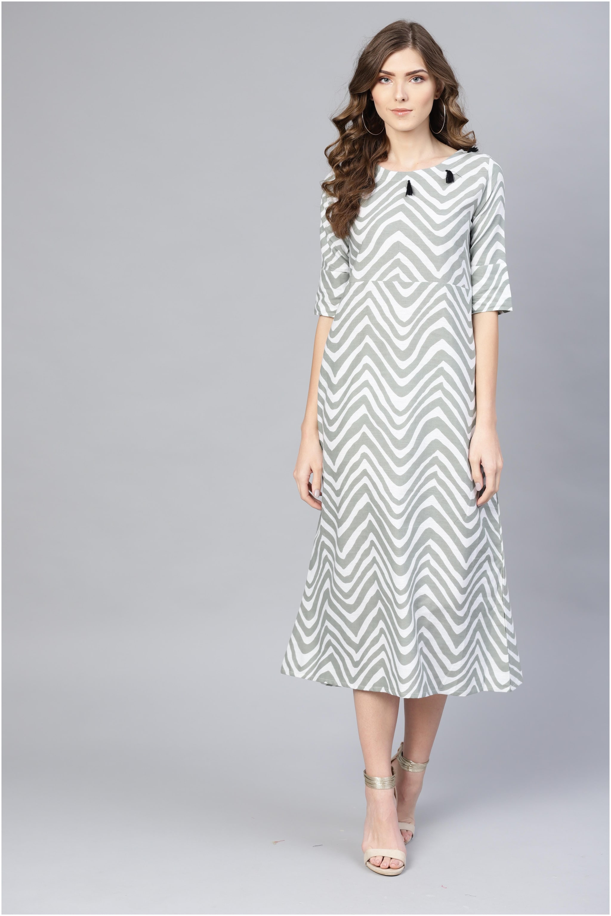 

Myshka Grey Geometric Fit flare dress