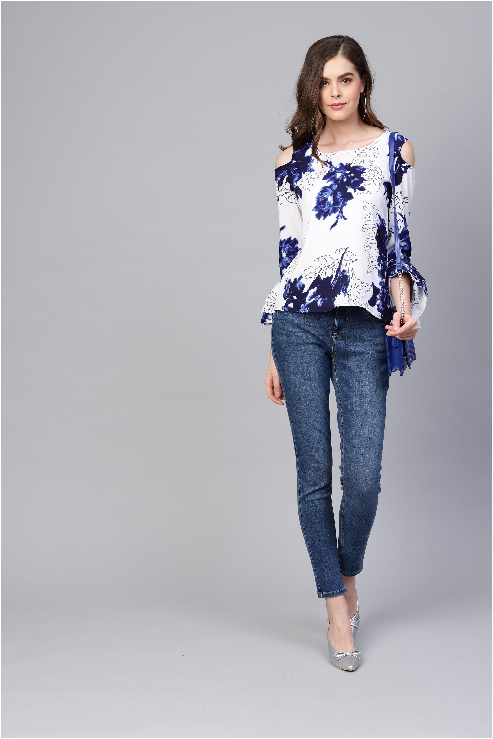 

Myshka Women Floral Regular top - White