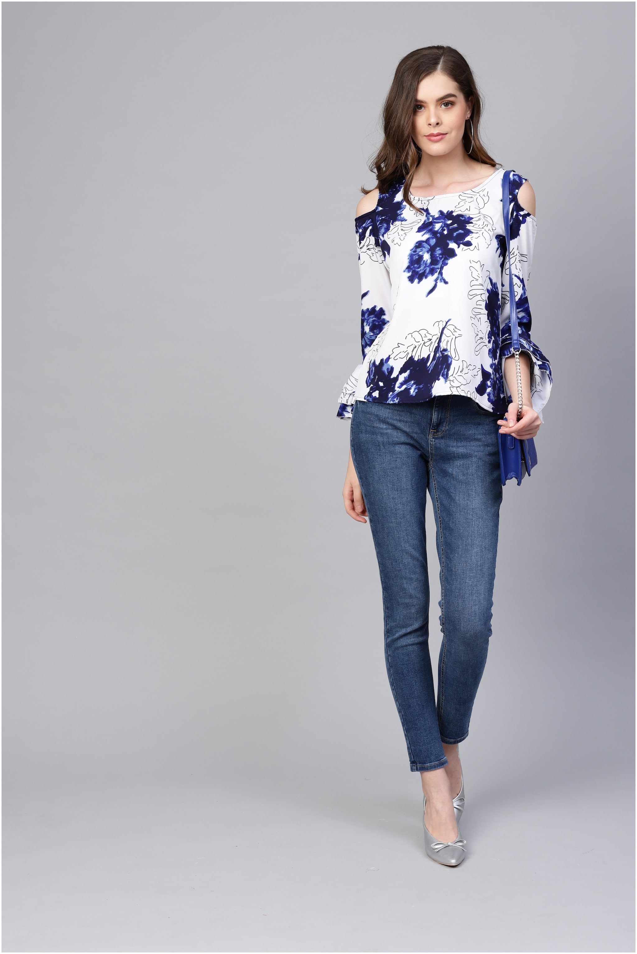 

Myshka Women Floral Regular top - White