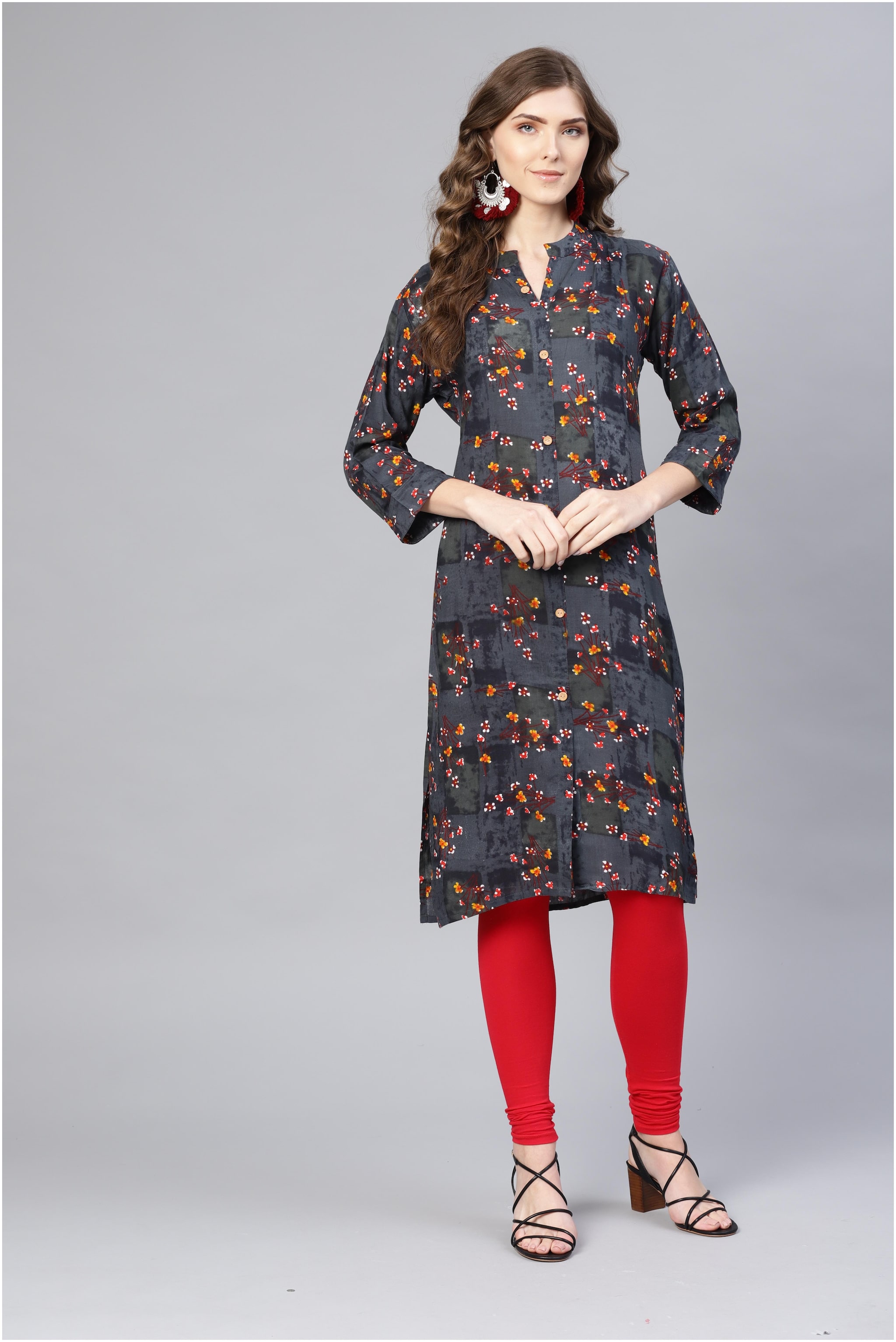 

Myshka Women Black Floral Straight Kurta