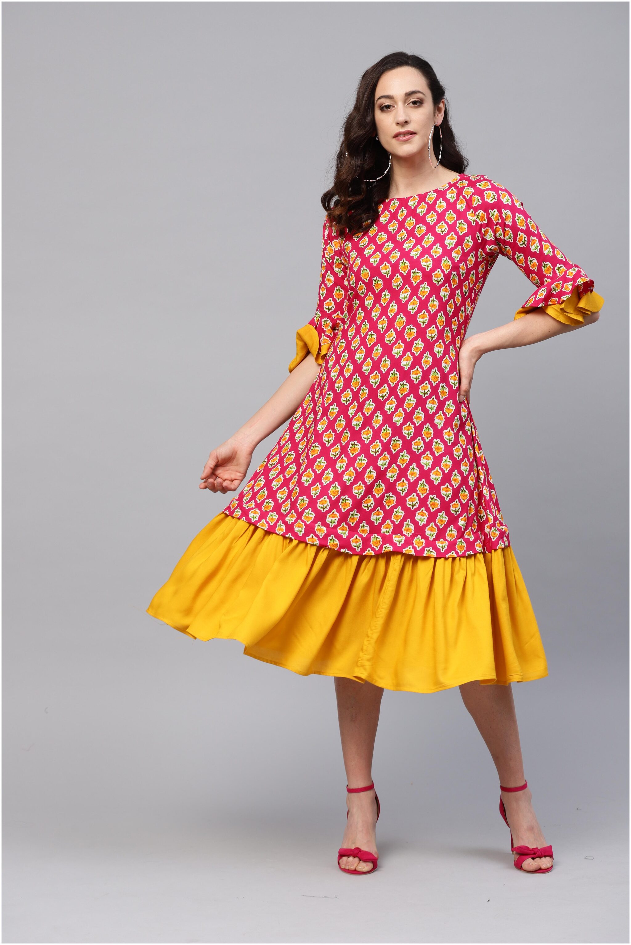 

Myshka Pink Floral Fit flare dress