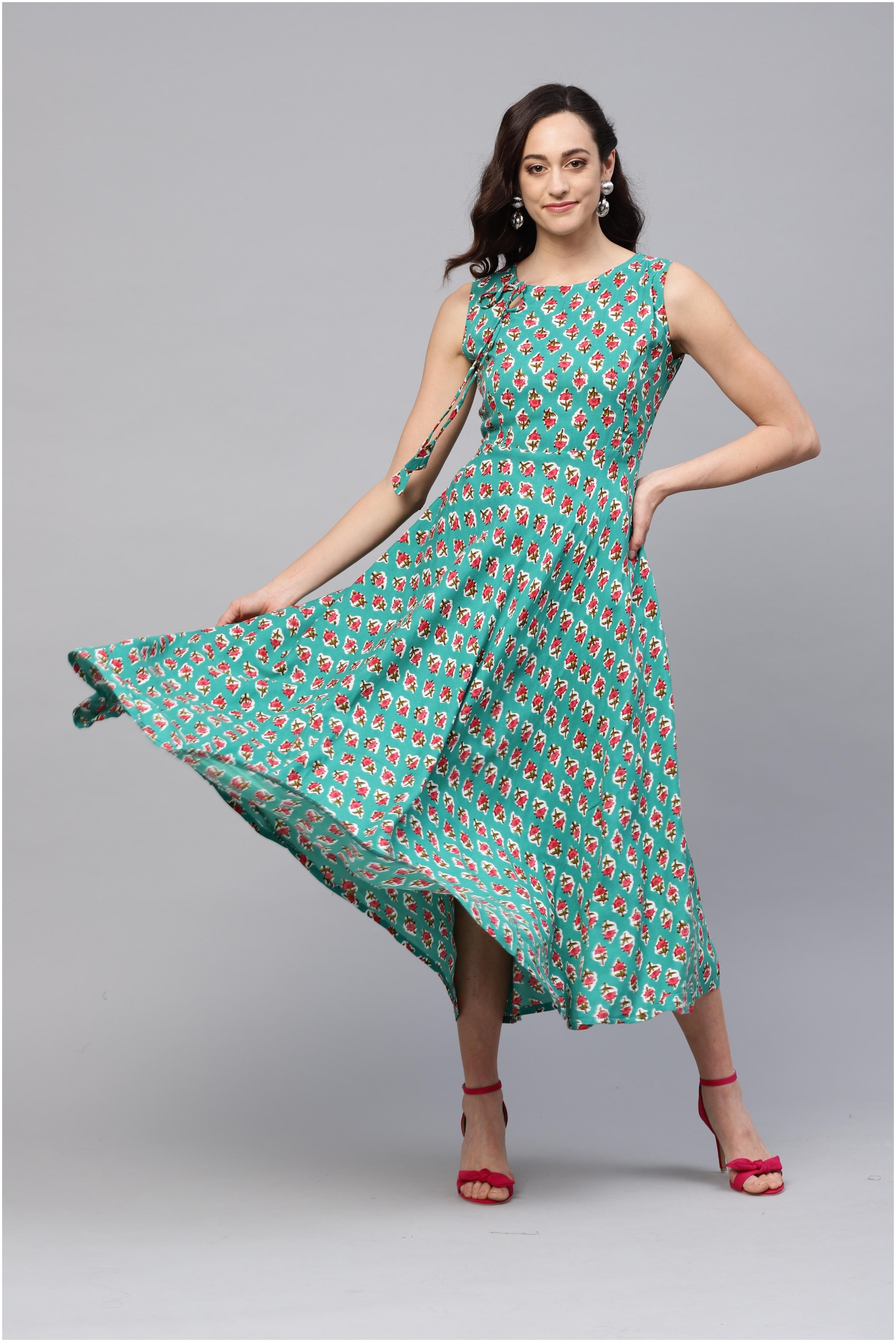 

Myshka Green Floral Fit flare dress