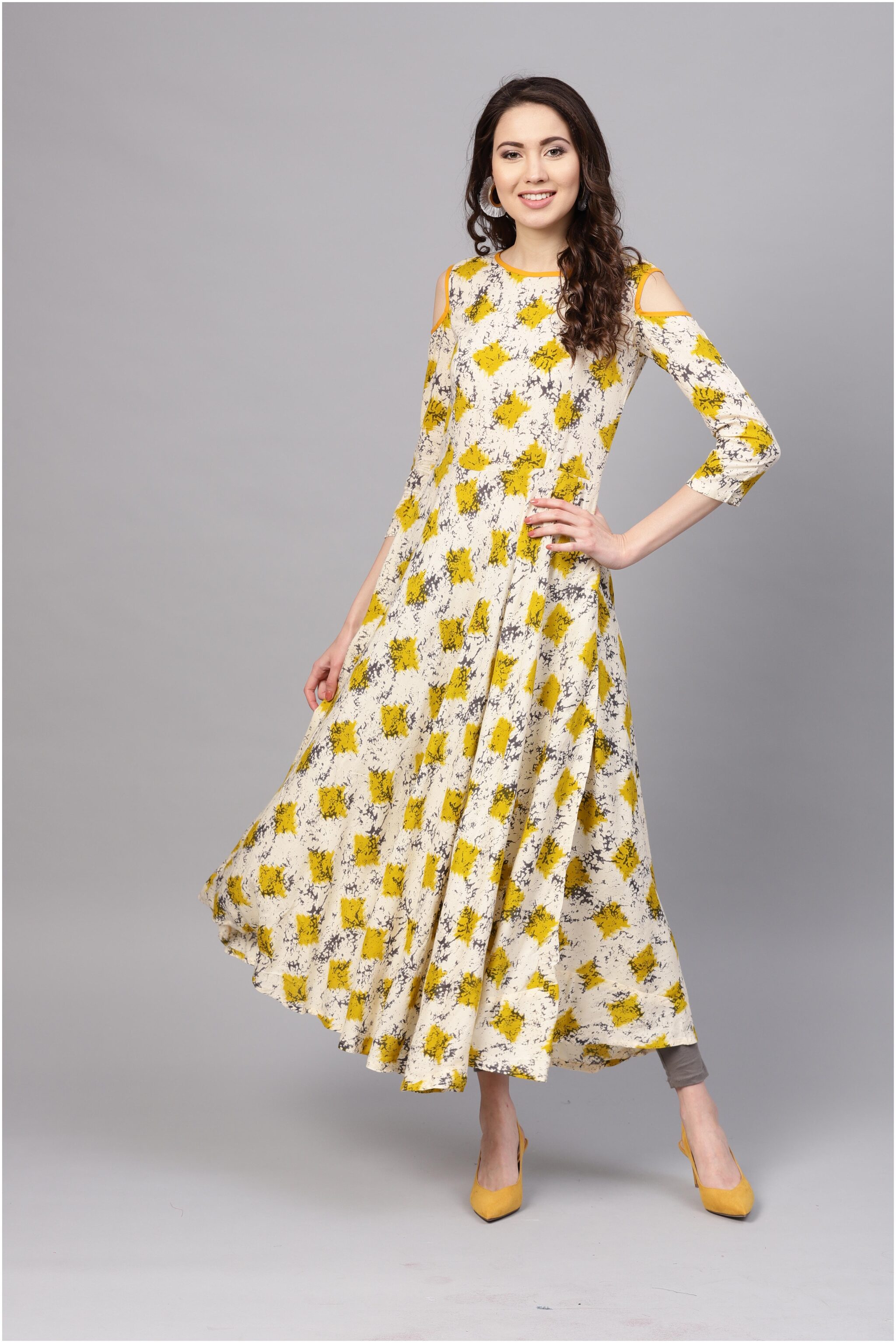 

Myshka Women Multi Printed Straight Kurta