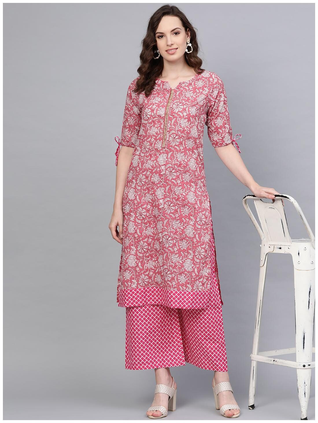 

Myshka Women Pink Floral Regular Kurta With Palazzo