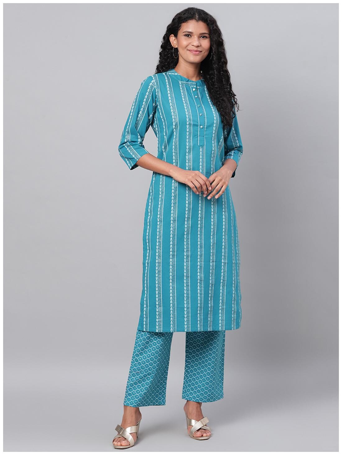 

Myshka Women Blue Striped Straight Kurta With Pants