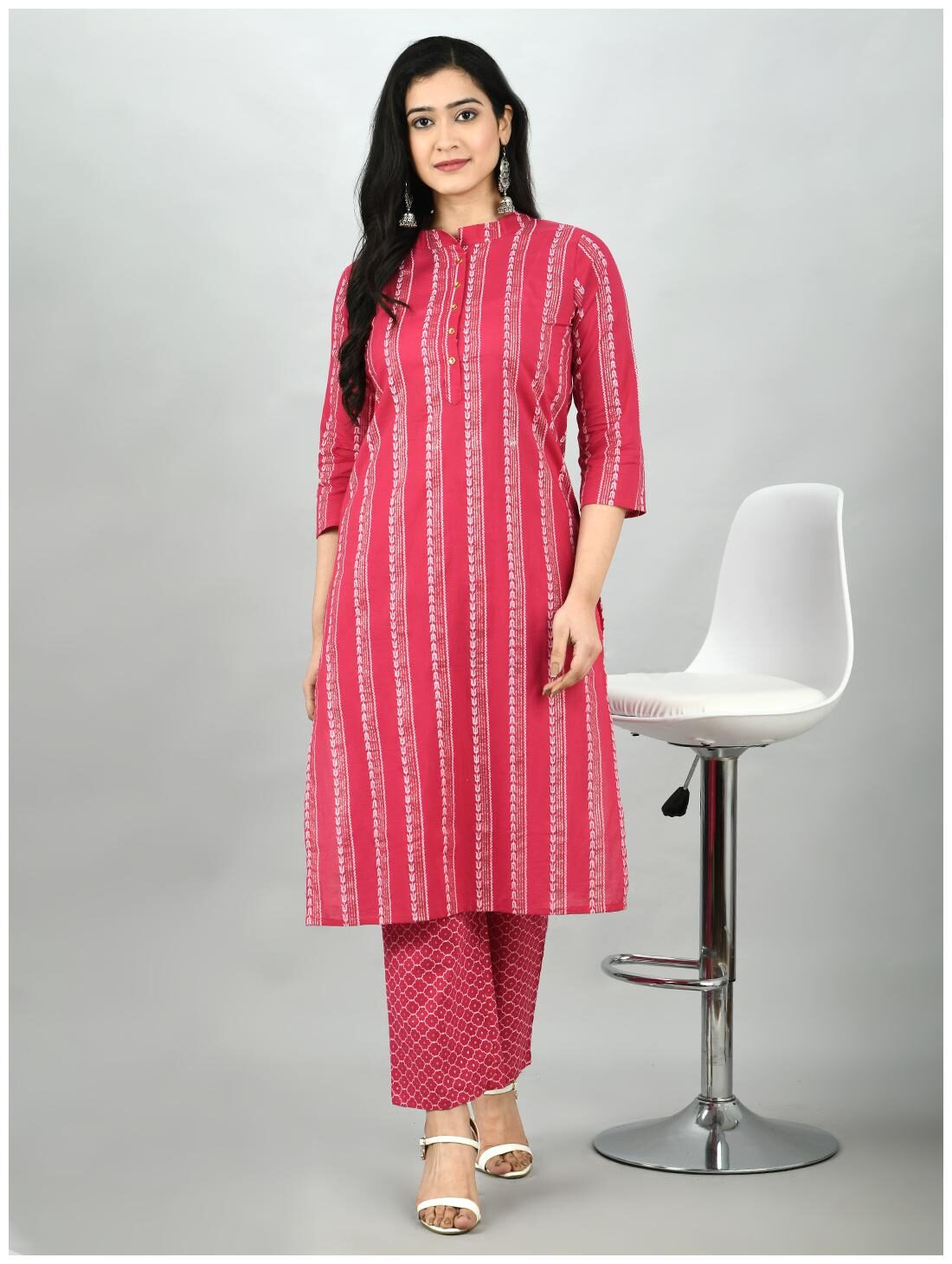 

Myshka Women Pink Printed Regular Kurta With Pants