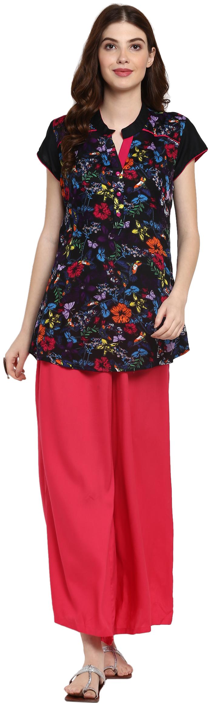 

MYTRI Women Black Floral Straight Kurti
