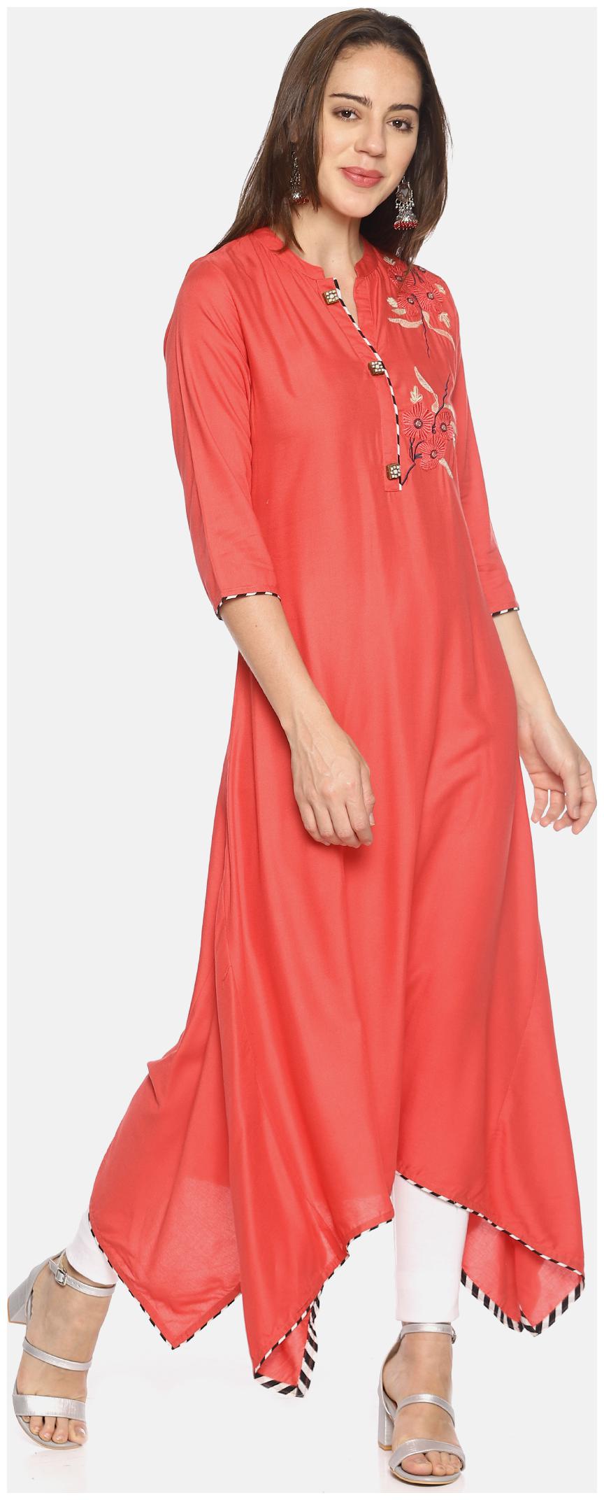 

MYTRI Women Rayon Embroidered Kurta Pink