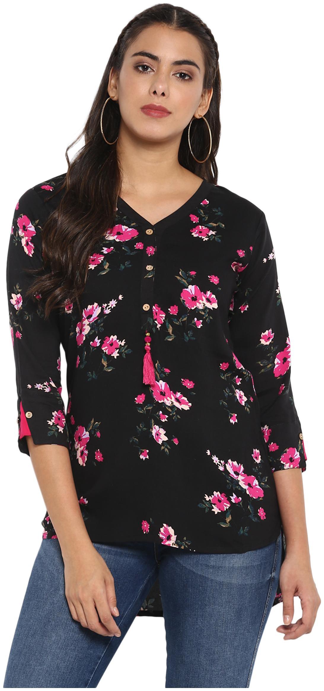 

MYTRI Women Black Floral Straight Kurti