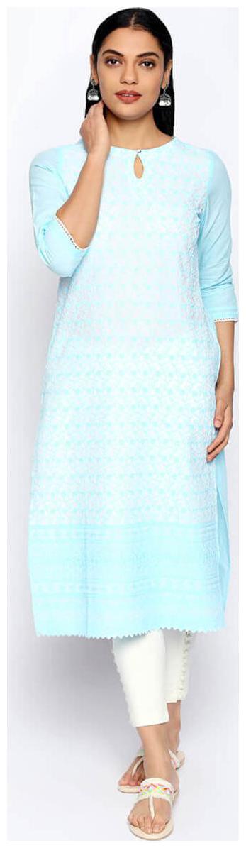 

NAARI 3 4 Sleeve Green Cambric Embroidered Kurti For Women s