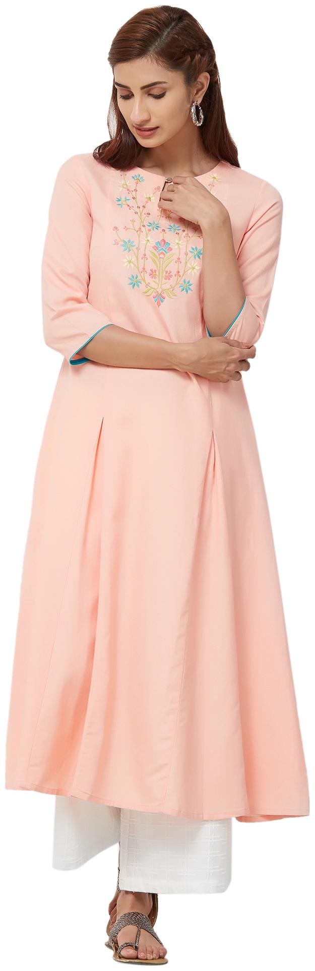 

NAARI 3 4th Sleeve Linolio Fabric Embroidery Kurti For Women