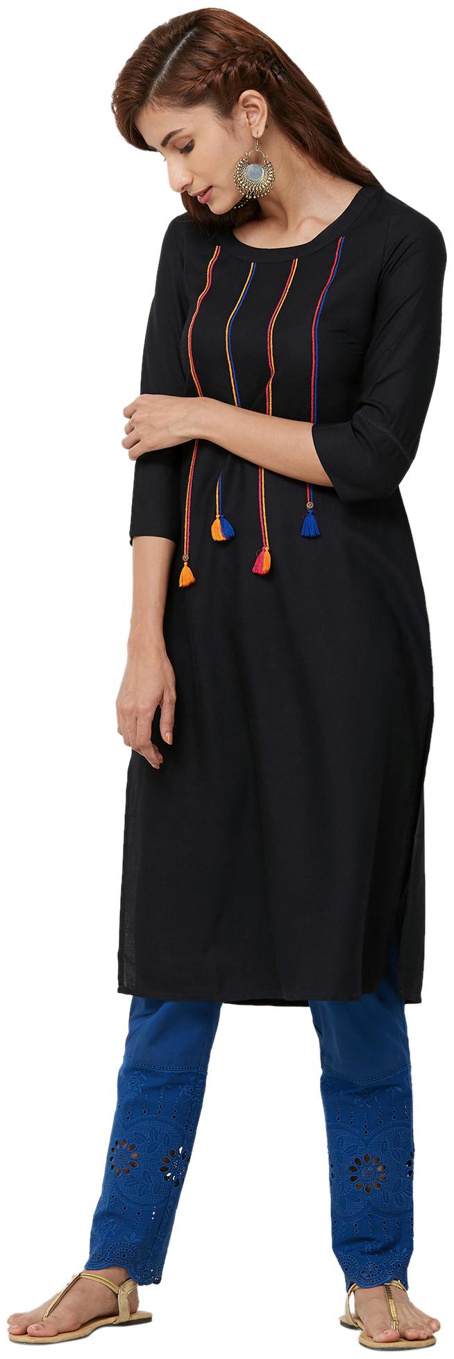 

NAARI Black 3 4th Sleeve Rayon Fabric Solid Kurti For Women