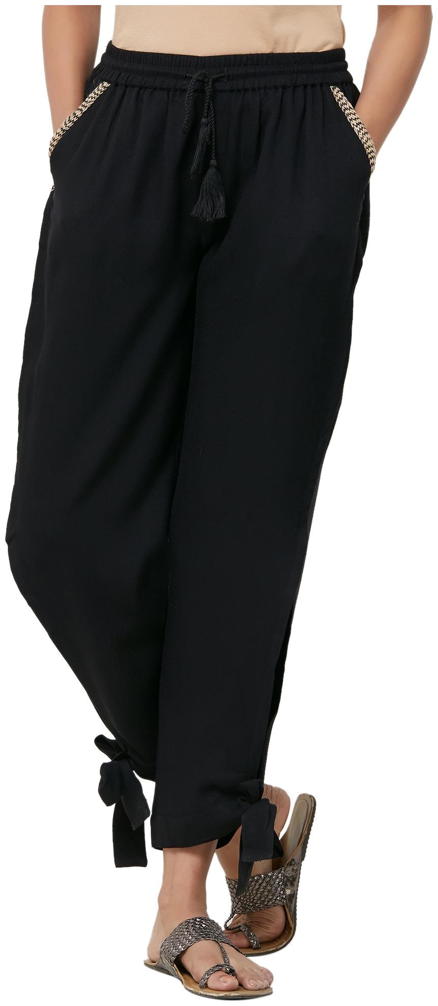 

NAARI Black Rayon Twill Fabric Solid Relaxed Fit Wrap Pant For Women
