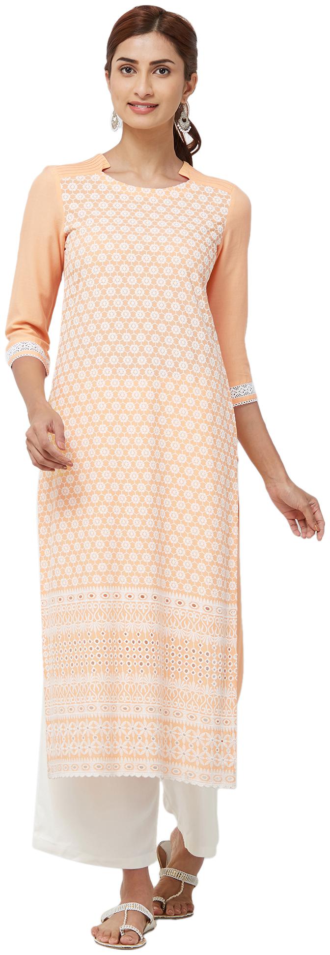

NAARI Light 3 4th Sleeve Rayon Fabric Embroidery Kurti For Women