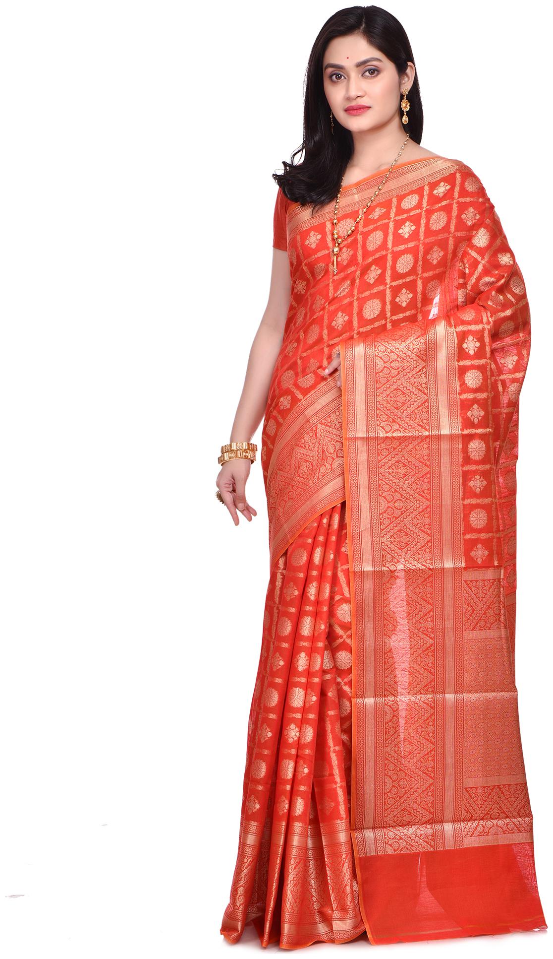 

Naveera Cotton Blend Checkered Red Regular Saree For Women