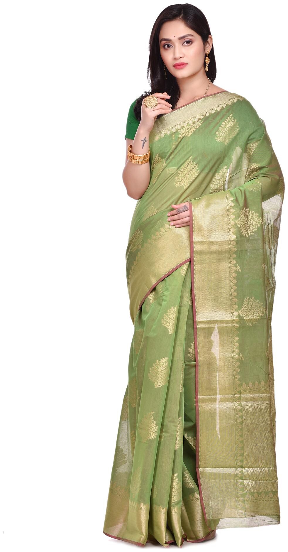 

Naveera Cotton Blend Printed Green Regular Saree For Women
