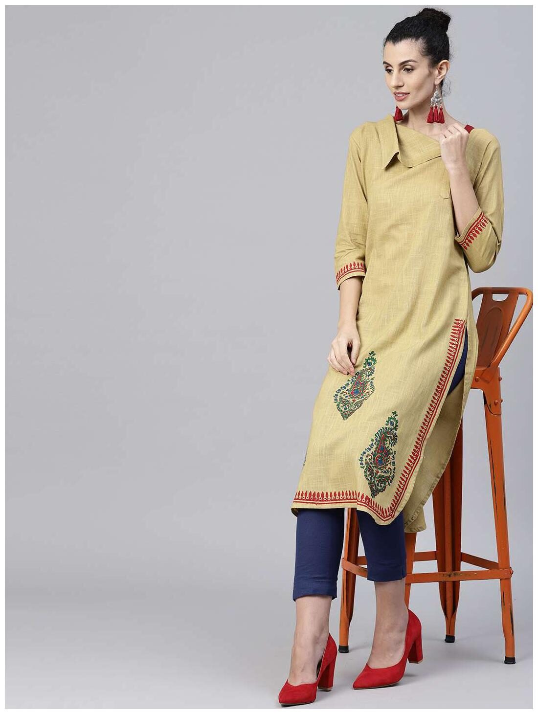 

Nayo Women Beige Printed Straight Kurta