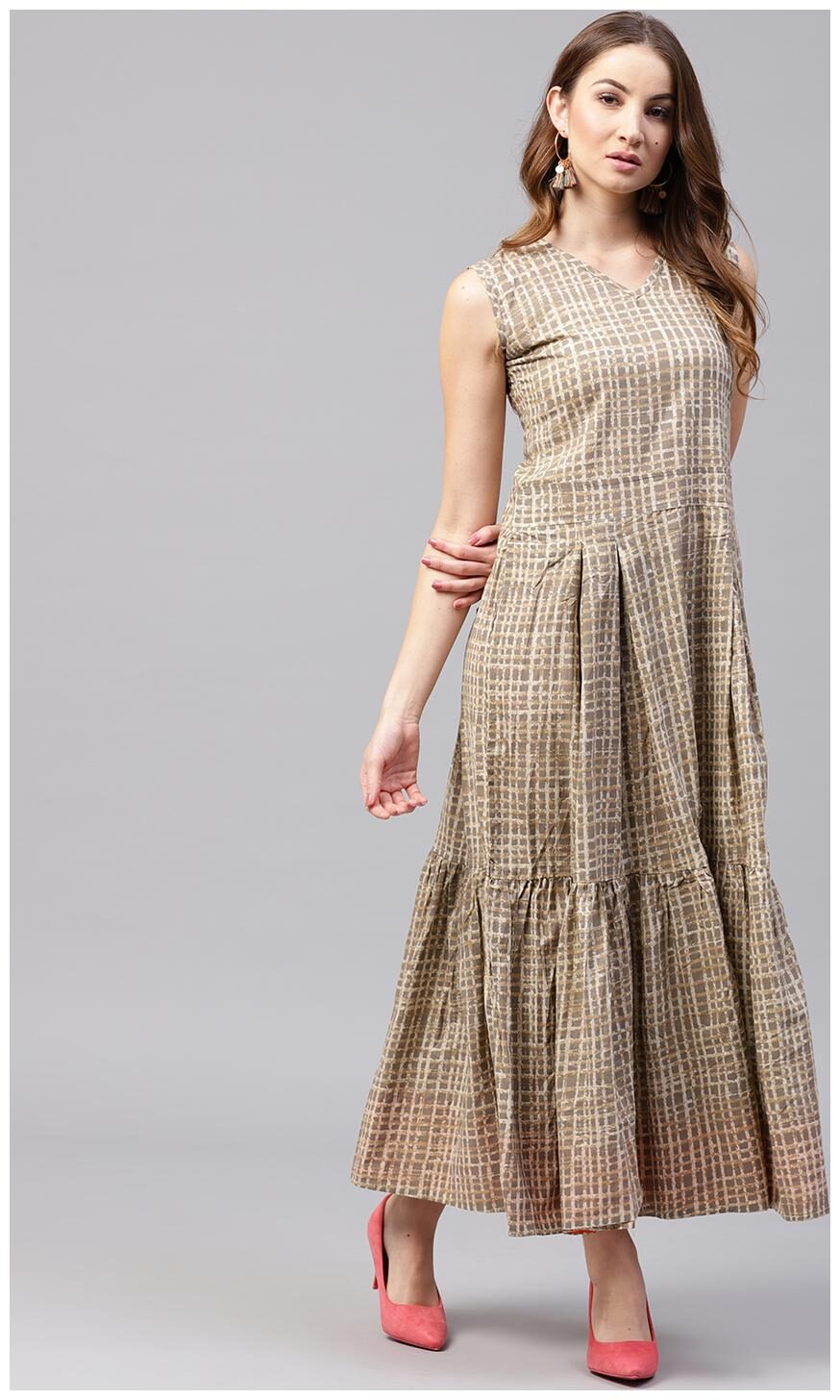 

Nayo Women Beige Printed Anarkali Kurta