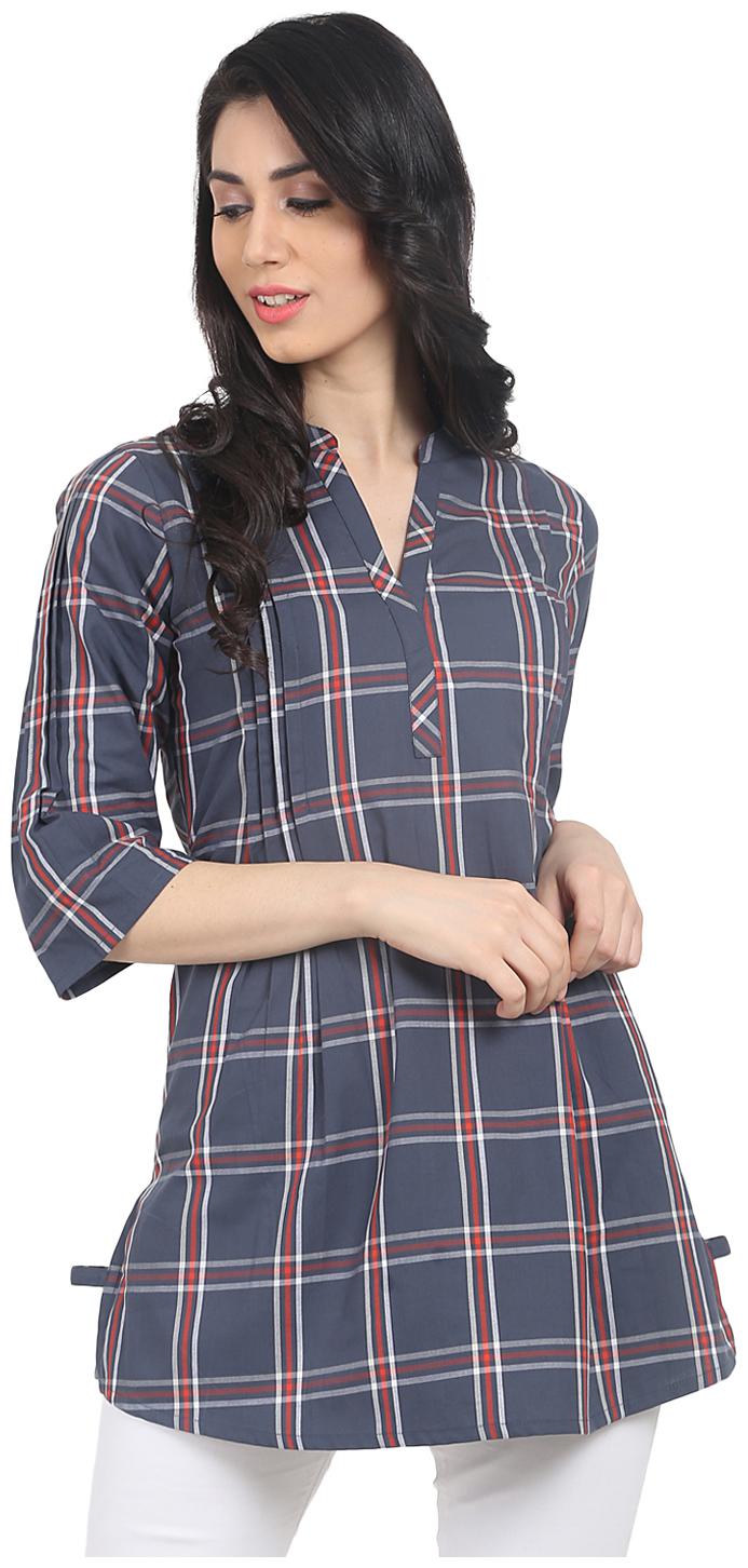 

Nayo Women Blue Printed Straight Kurti