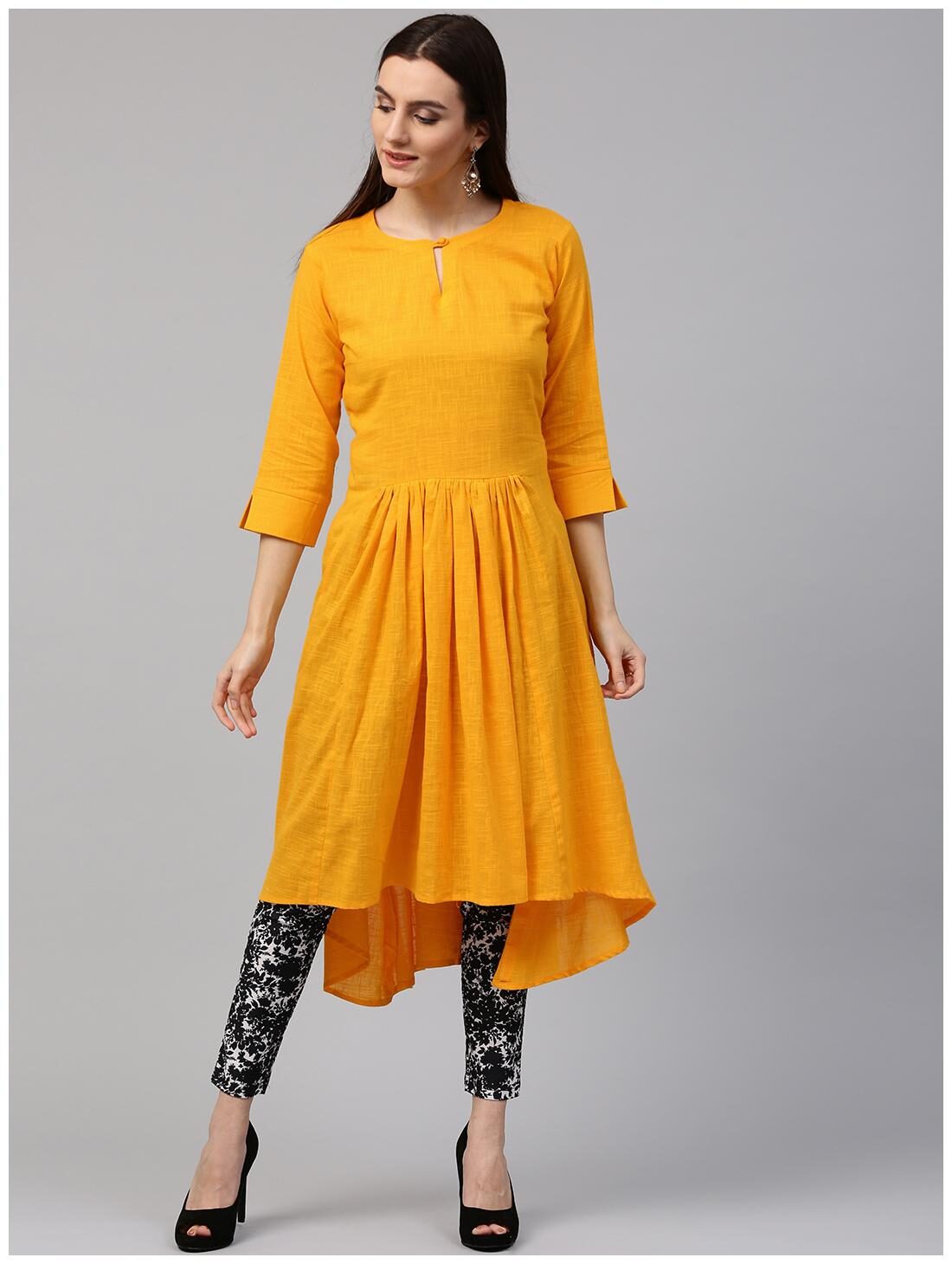 

Nayo Women Yellow Solid Anarkali Kurta