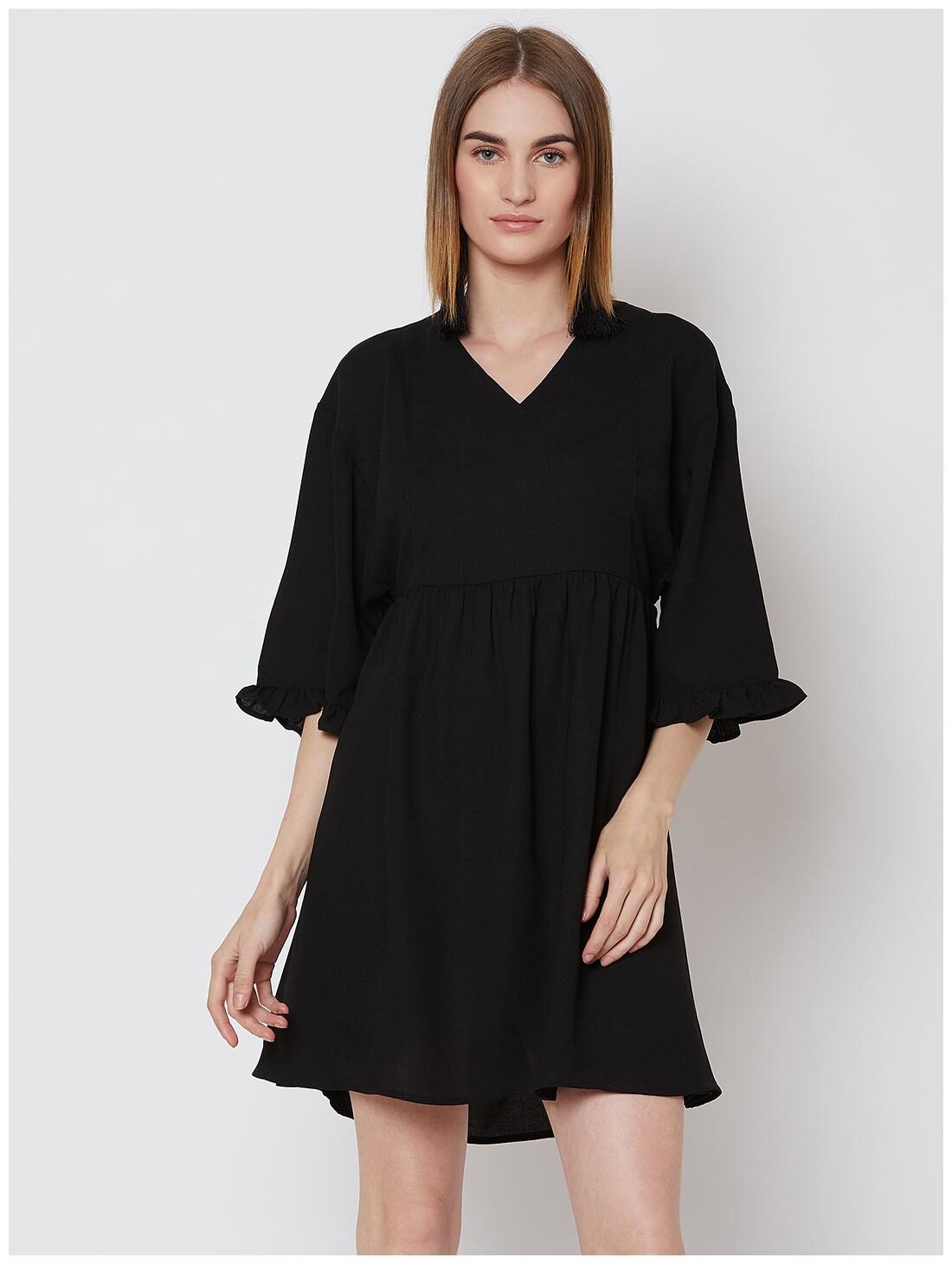 

NUN Black Solid Empire dress
