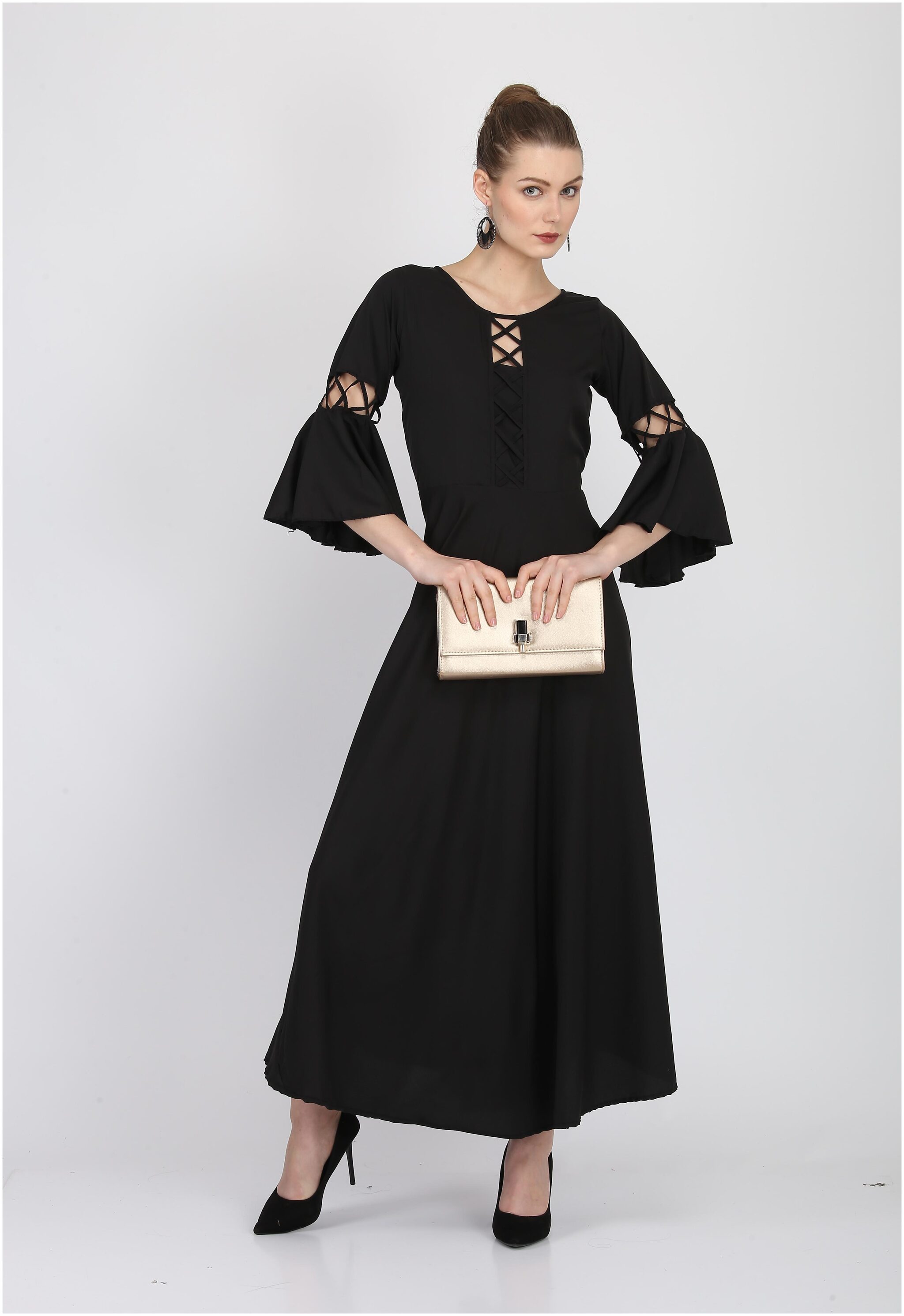 

O Madam Black Solid Maxi dress