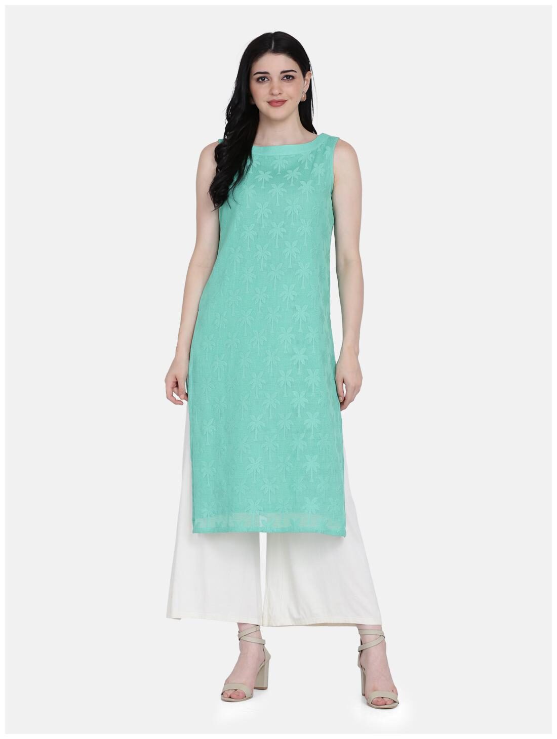 

Ojjasvi Women Green Embroidered Straight Kurta