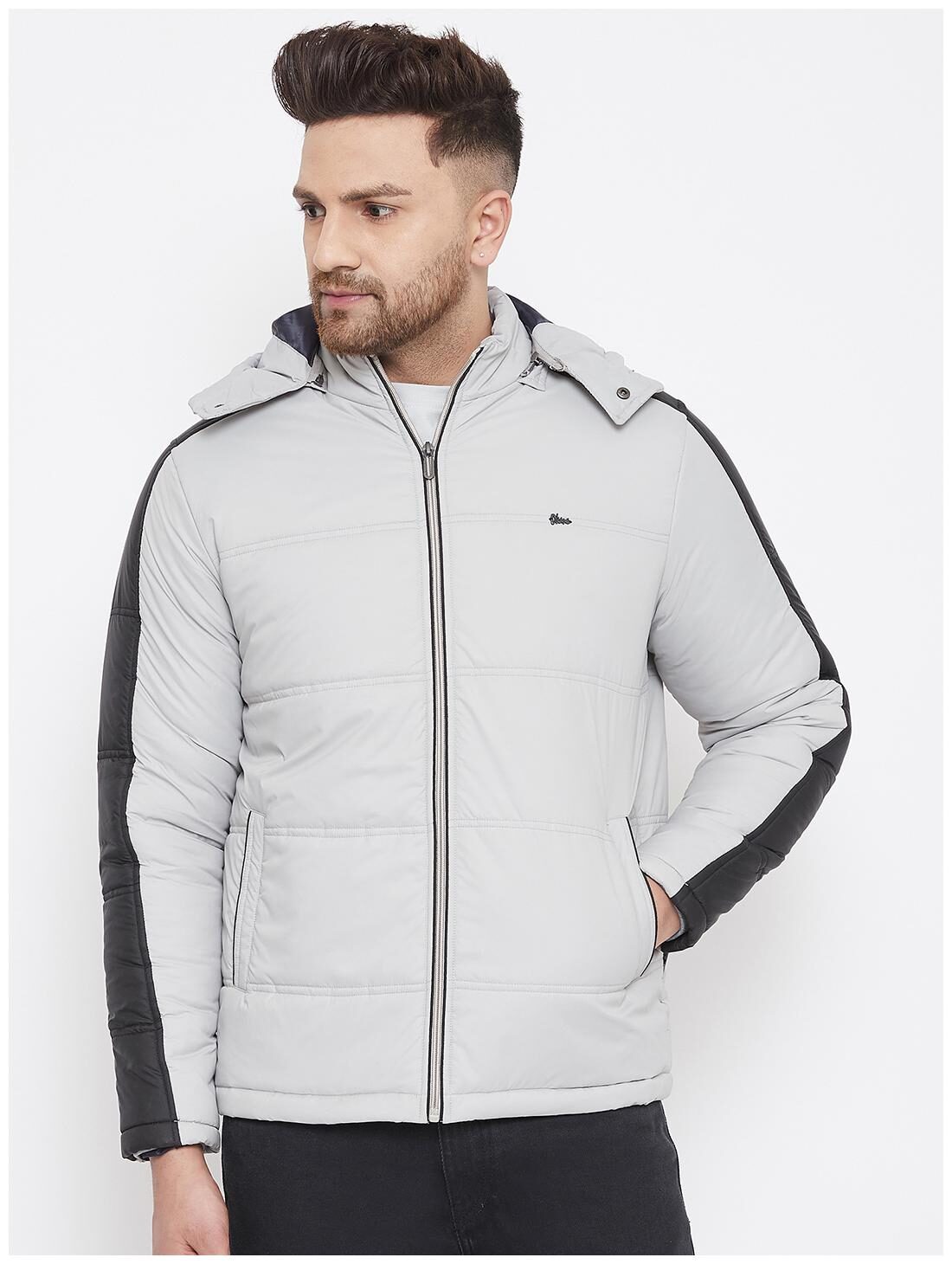 

Okane Men Grey Solid Quilted jacket
