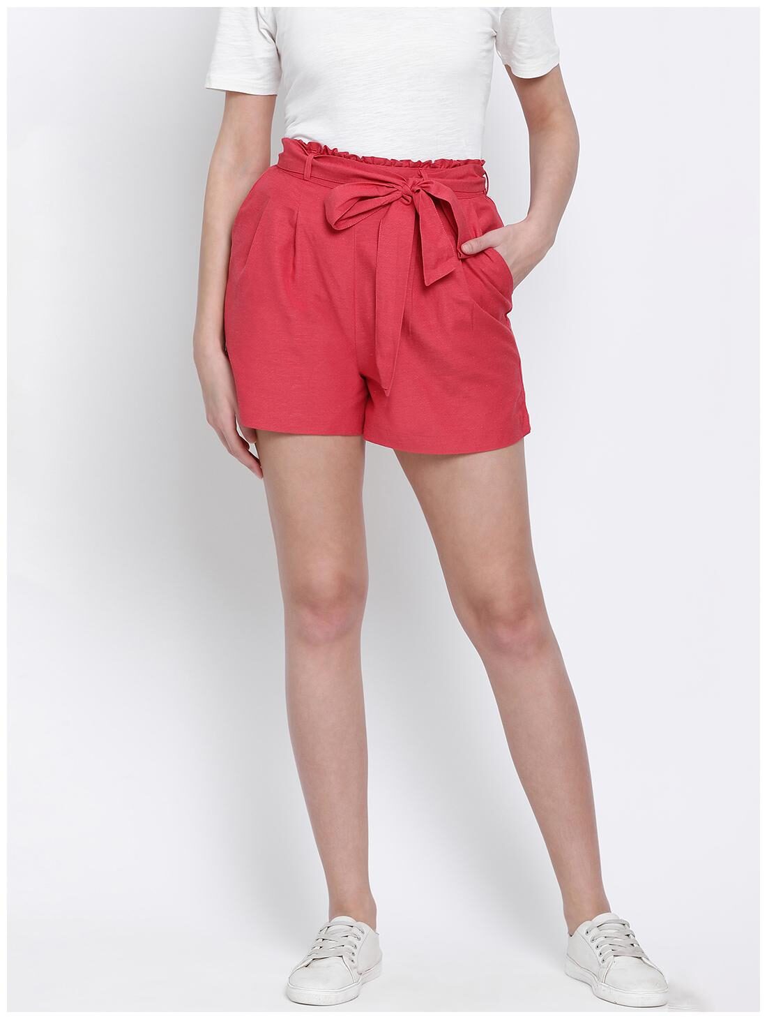 

Oxolloxo Women Solid Hot pants - Red