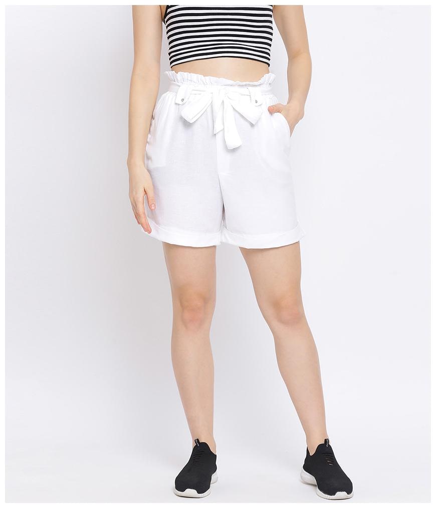 

Oxolloxo Women Solid Regular shorts - White