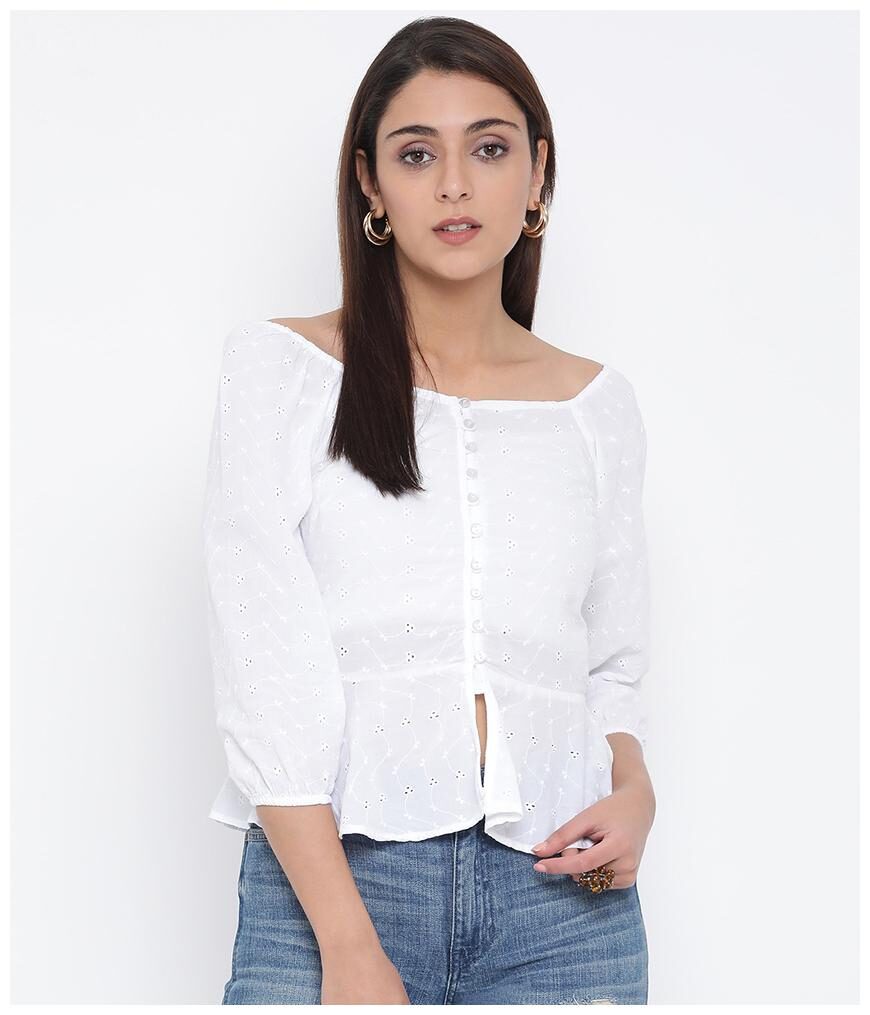 

Oxolloxo Women Embroidered Regular top - White