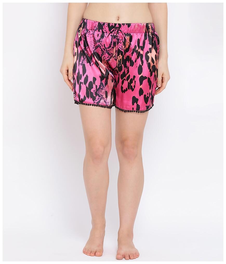 

Oxolloxo Women Printed Regular shorts - Pink