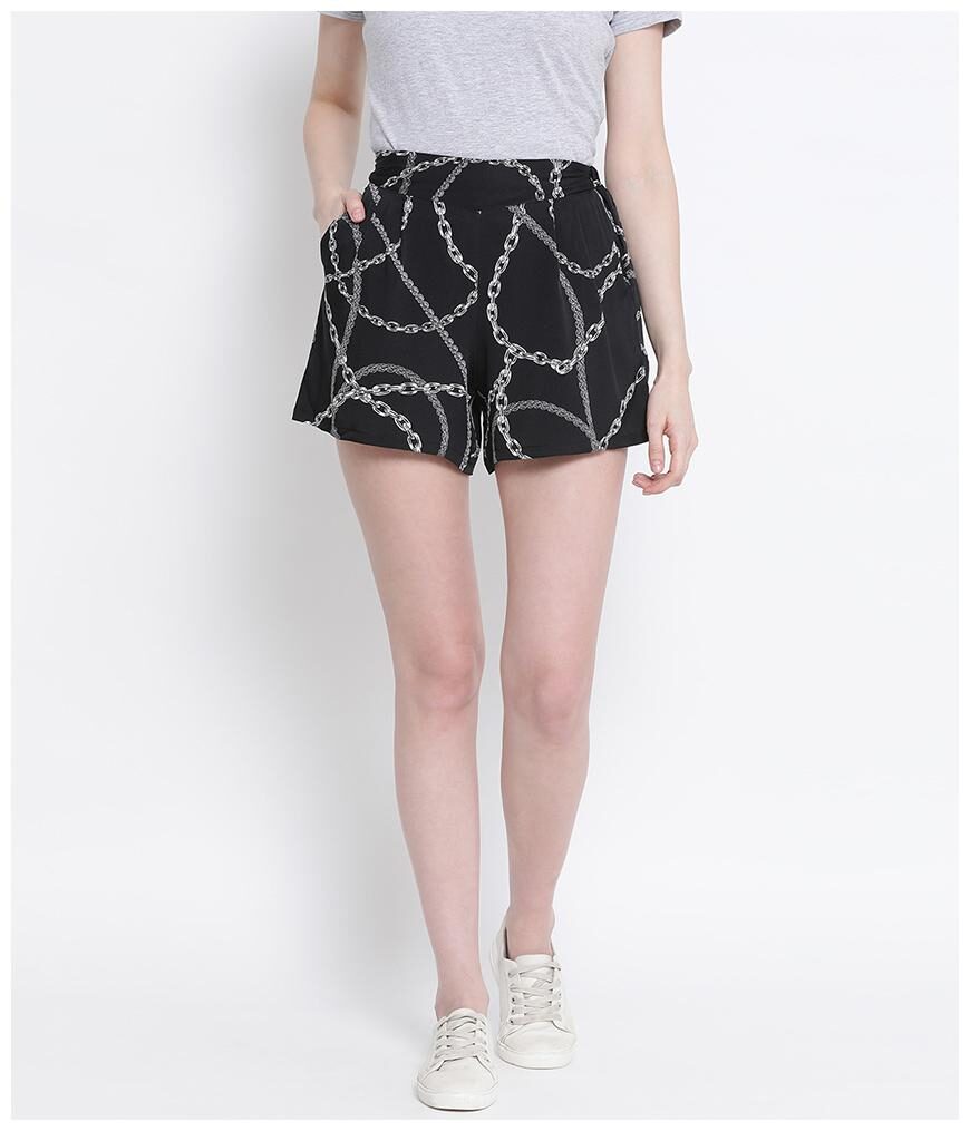 

Oxolloxo Women Printed Regular shorts - Black