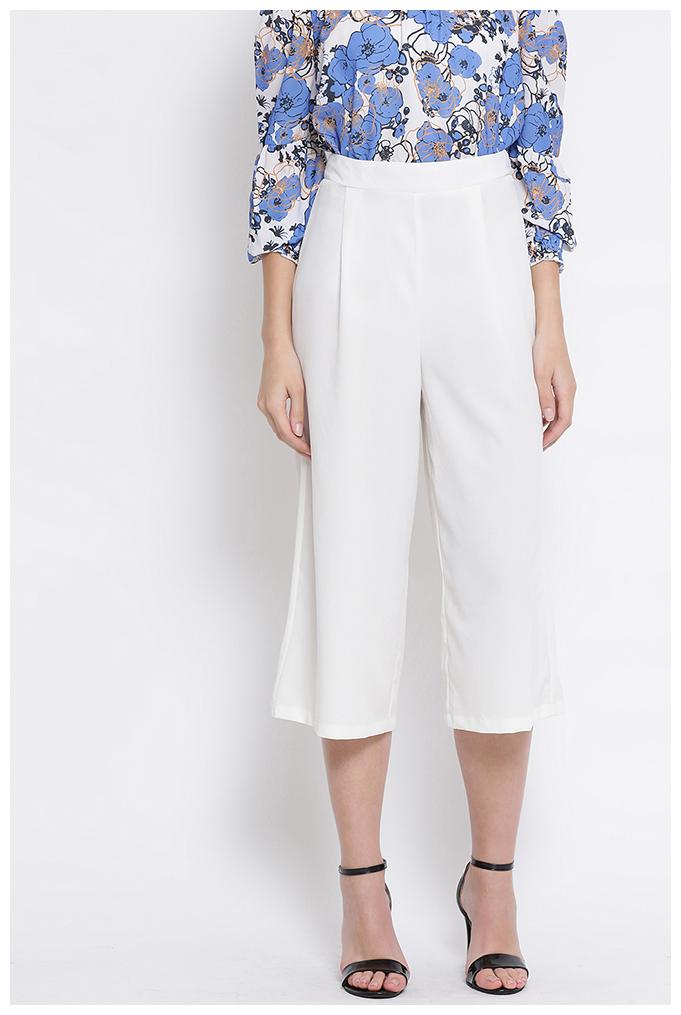 

OXOLLOXO Women White Regular fit Cullotes
