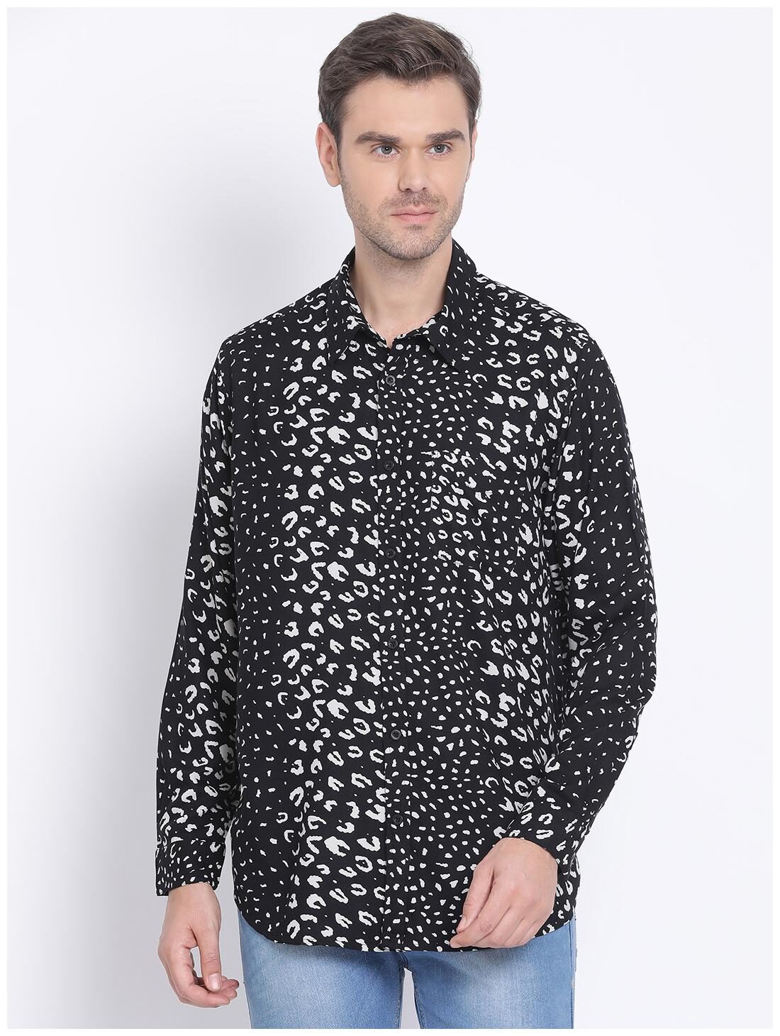 

Oxolloxo Men Black Printed Regular Fit Casual Shirt