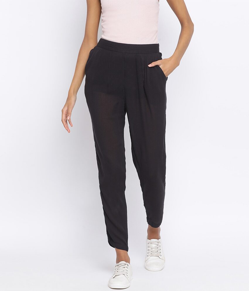 

Oxolloxo Women Viscose Rayon Solid Black Pant