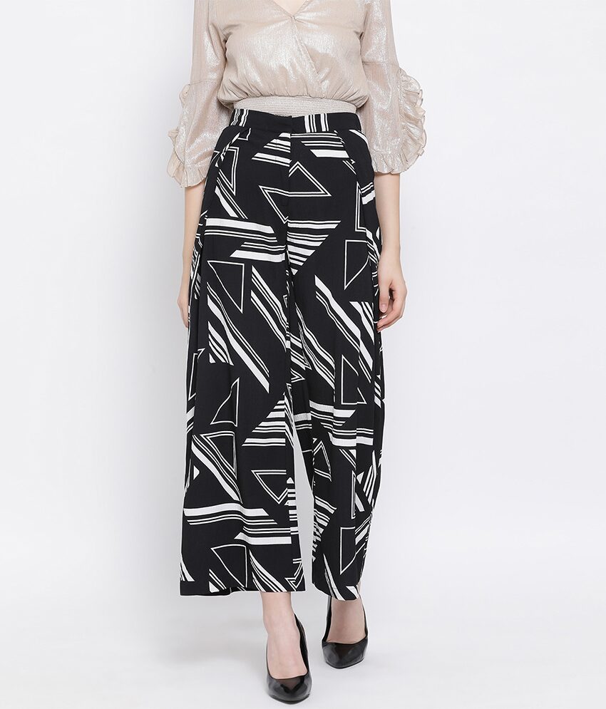 

Oxolloxo Black Geometric Flared Palazzo