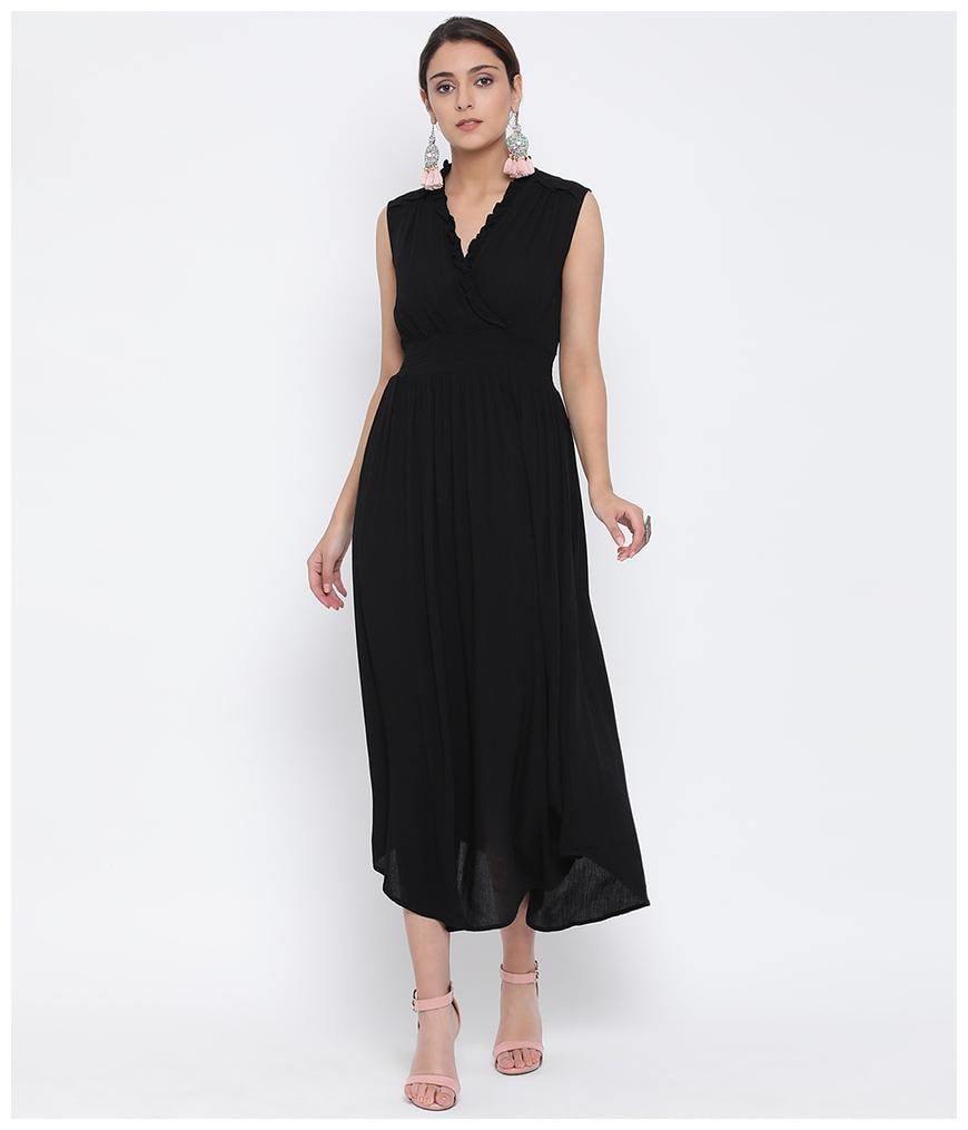 

Oxolloxo Black Solid Wrap dress