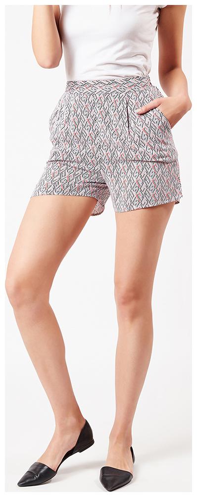 

OXOLLOXO Women Printed Regular shorts - Multi