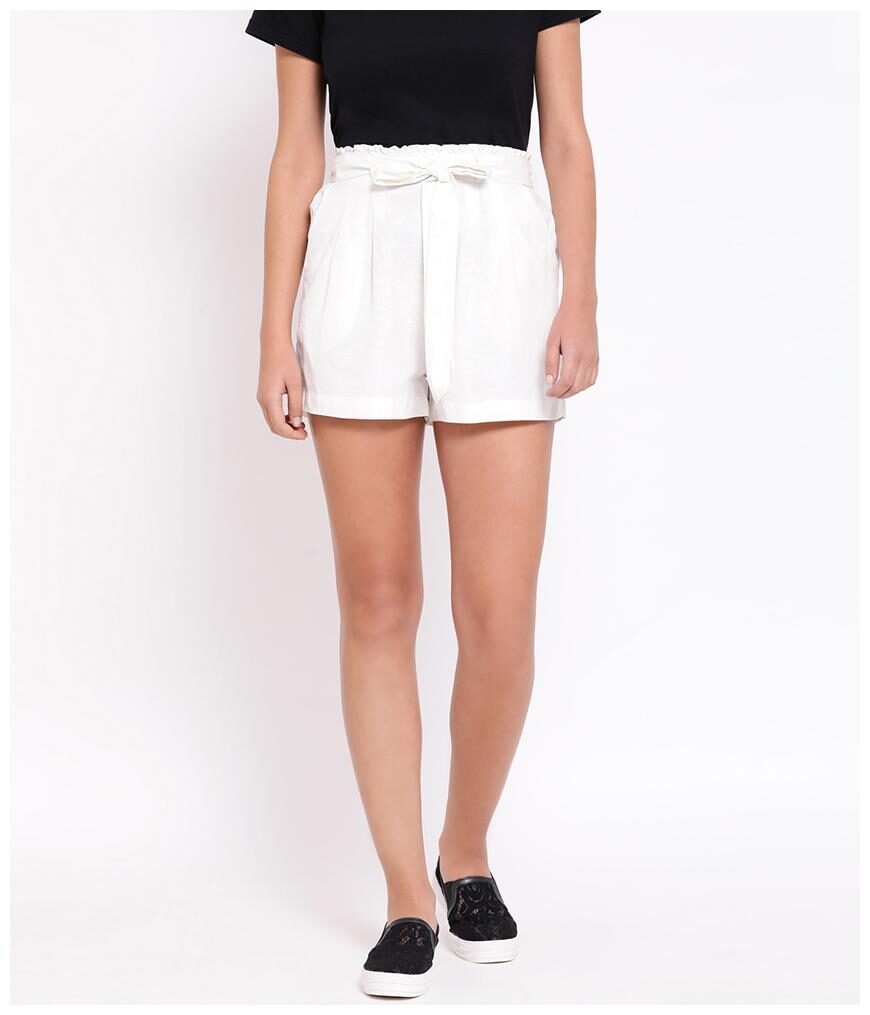 

Oxolloxo Women Regular fit Cotton Solid Shorts - White