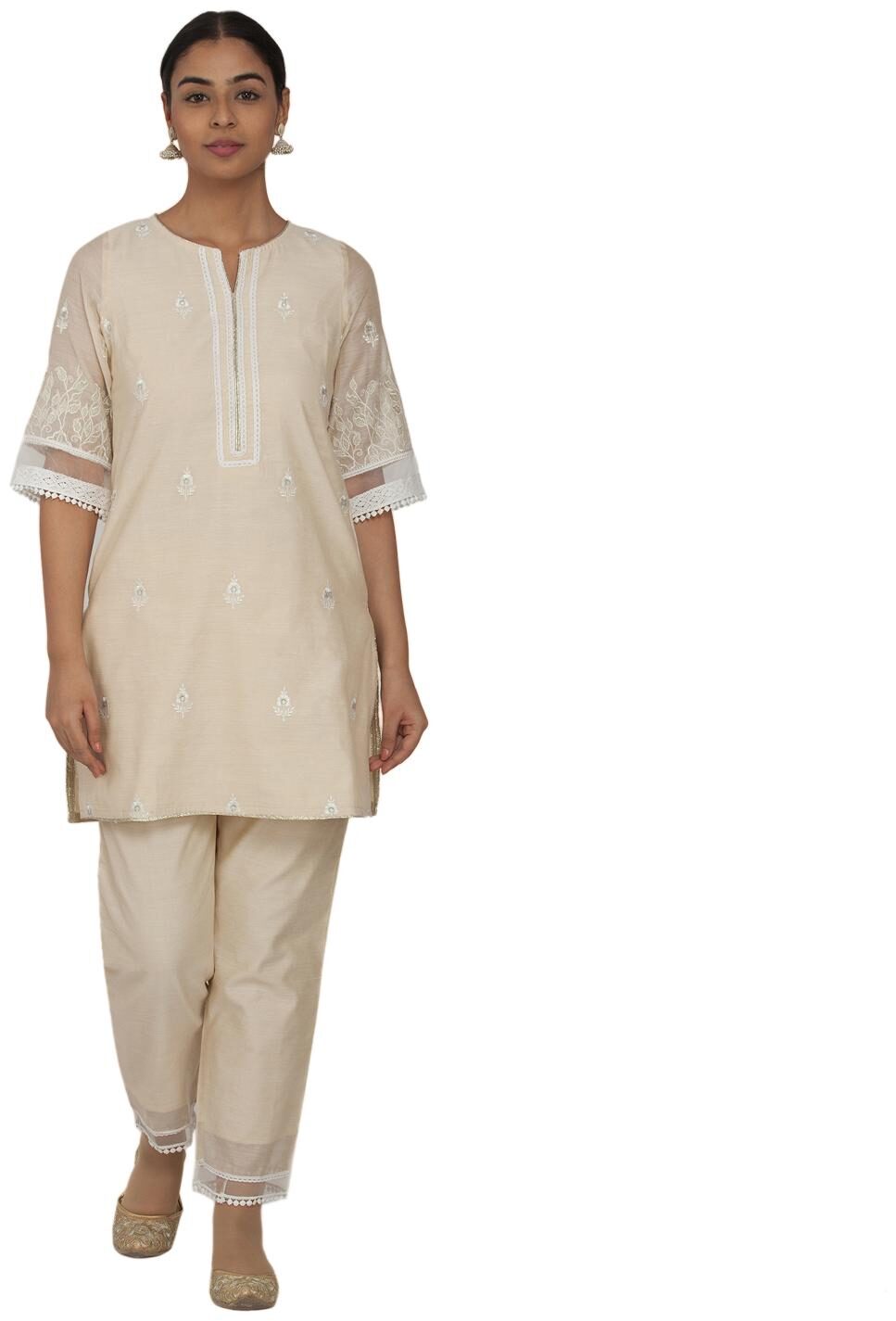

Paislei Women Beige Floral Regular Kurti With Pants